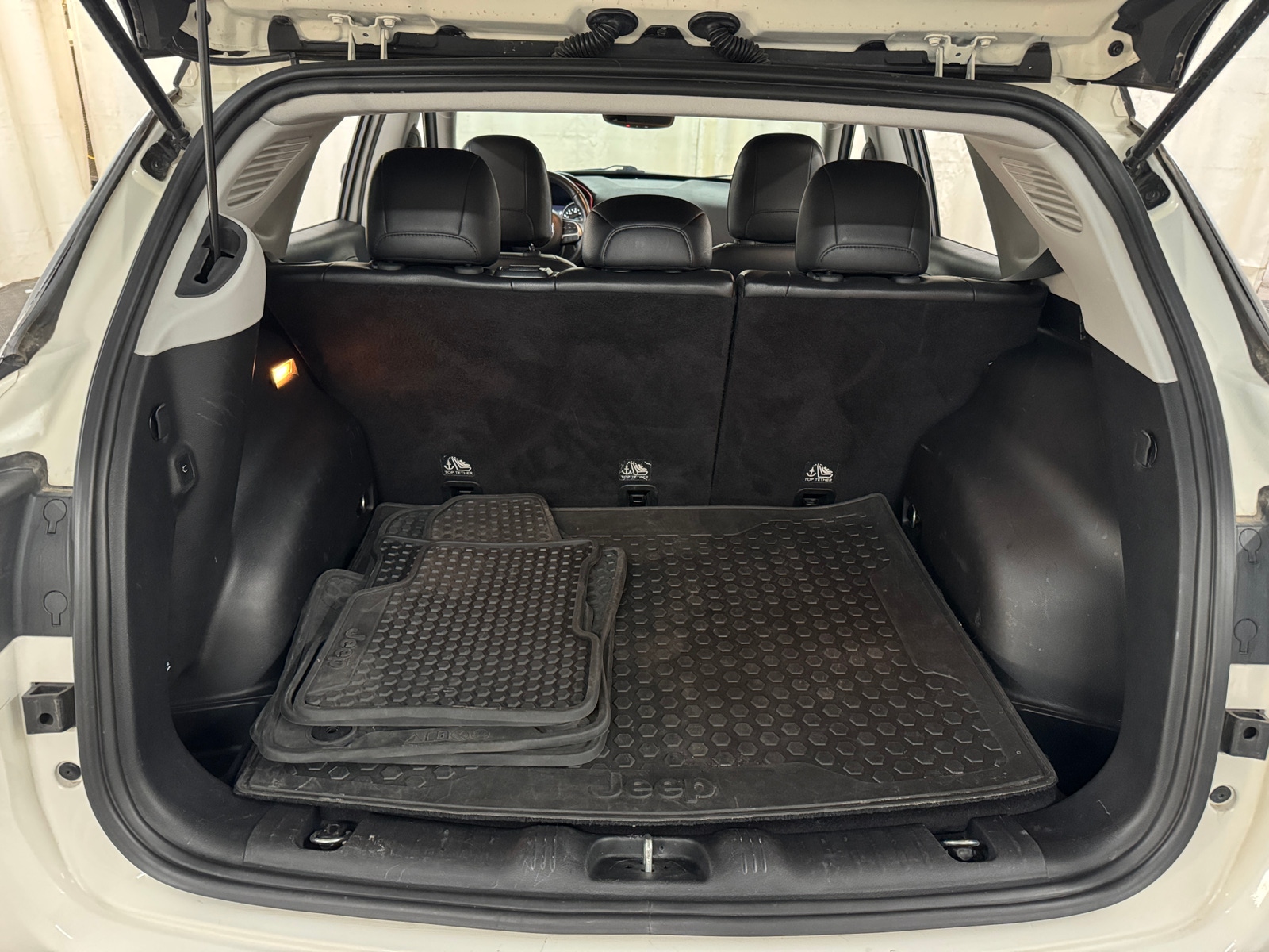 Thumbnail: 2017 Jeep Compass - 6