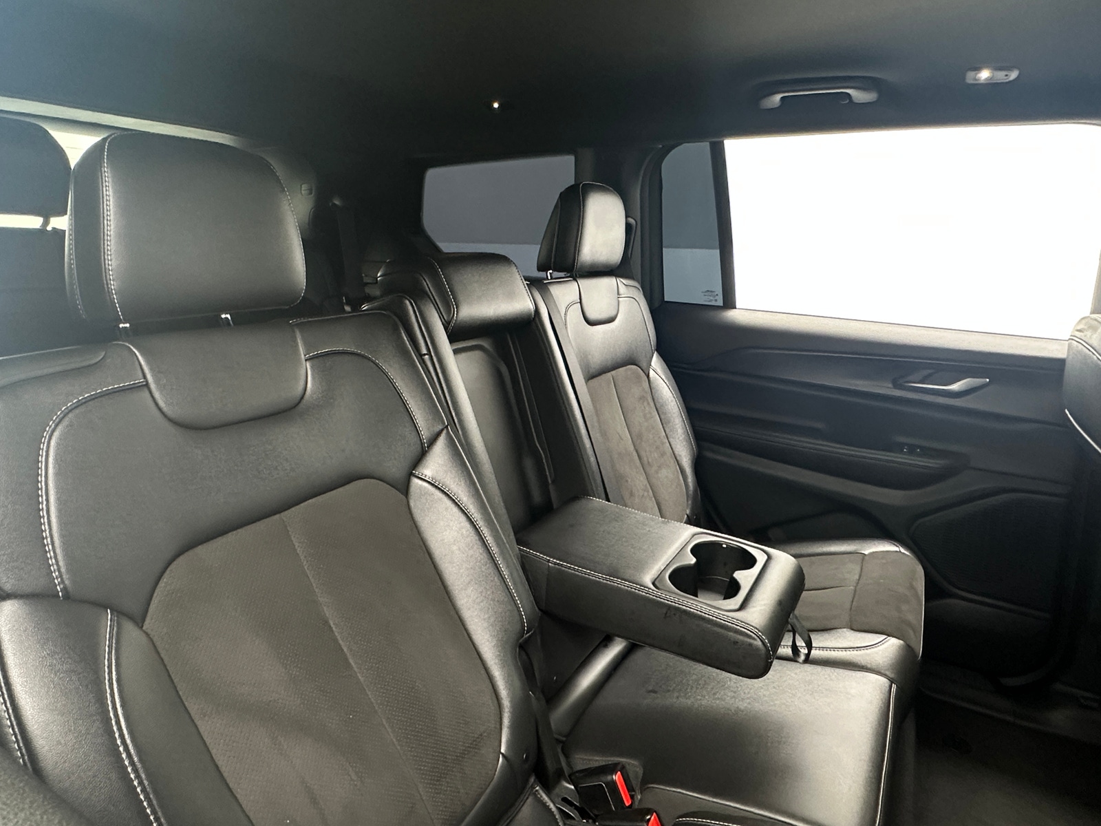 Thumbnail: 2024 Jeep Grand Cherokee L - 5