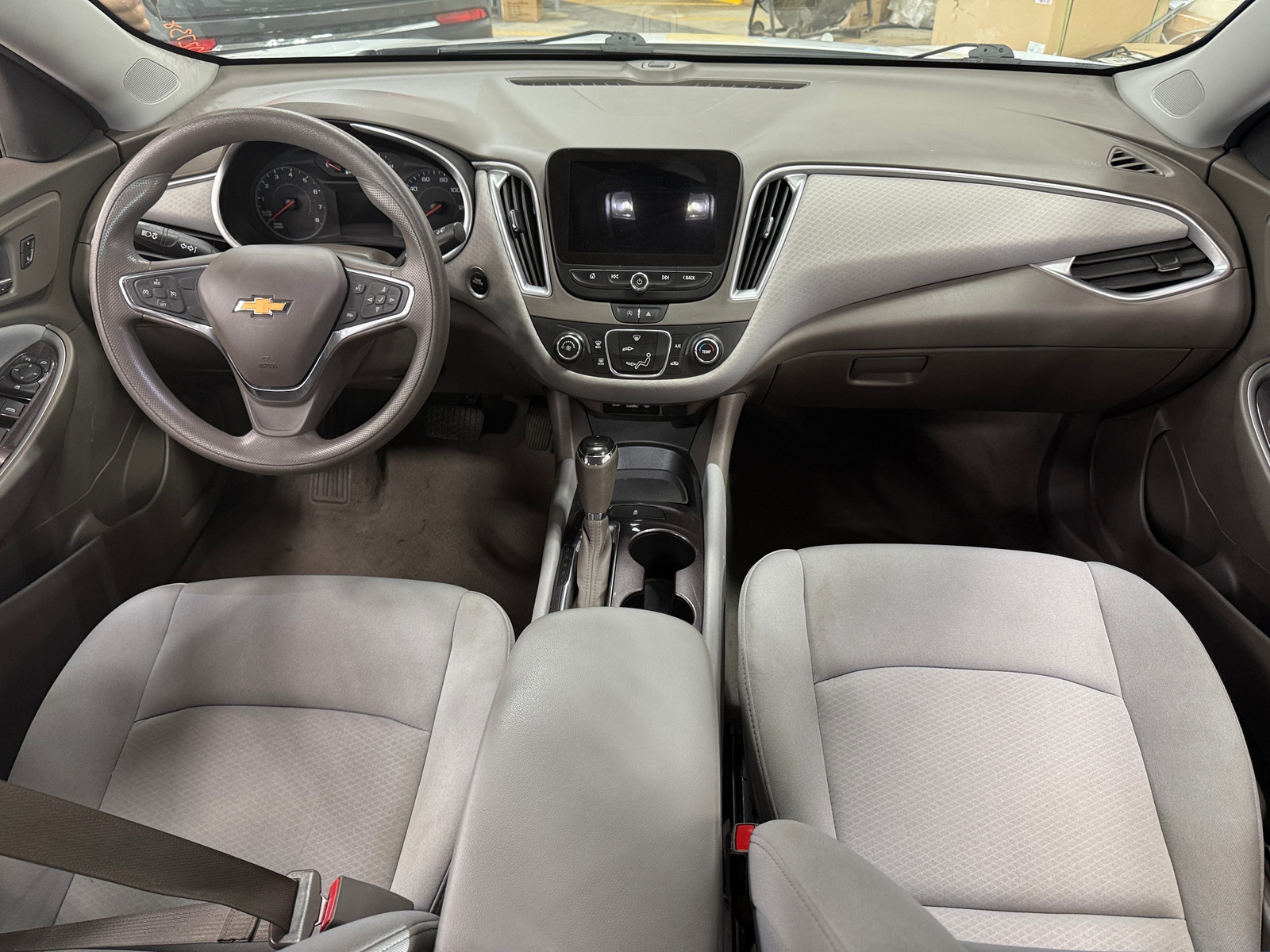 Thumbnail: 2020 Chevrolet Malibu - 3