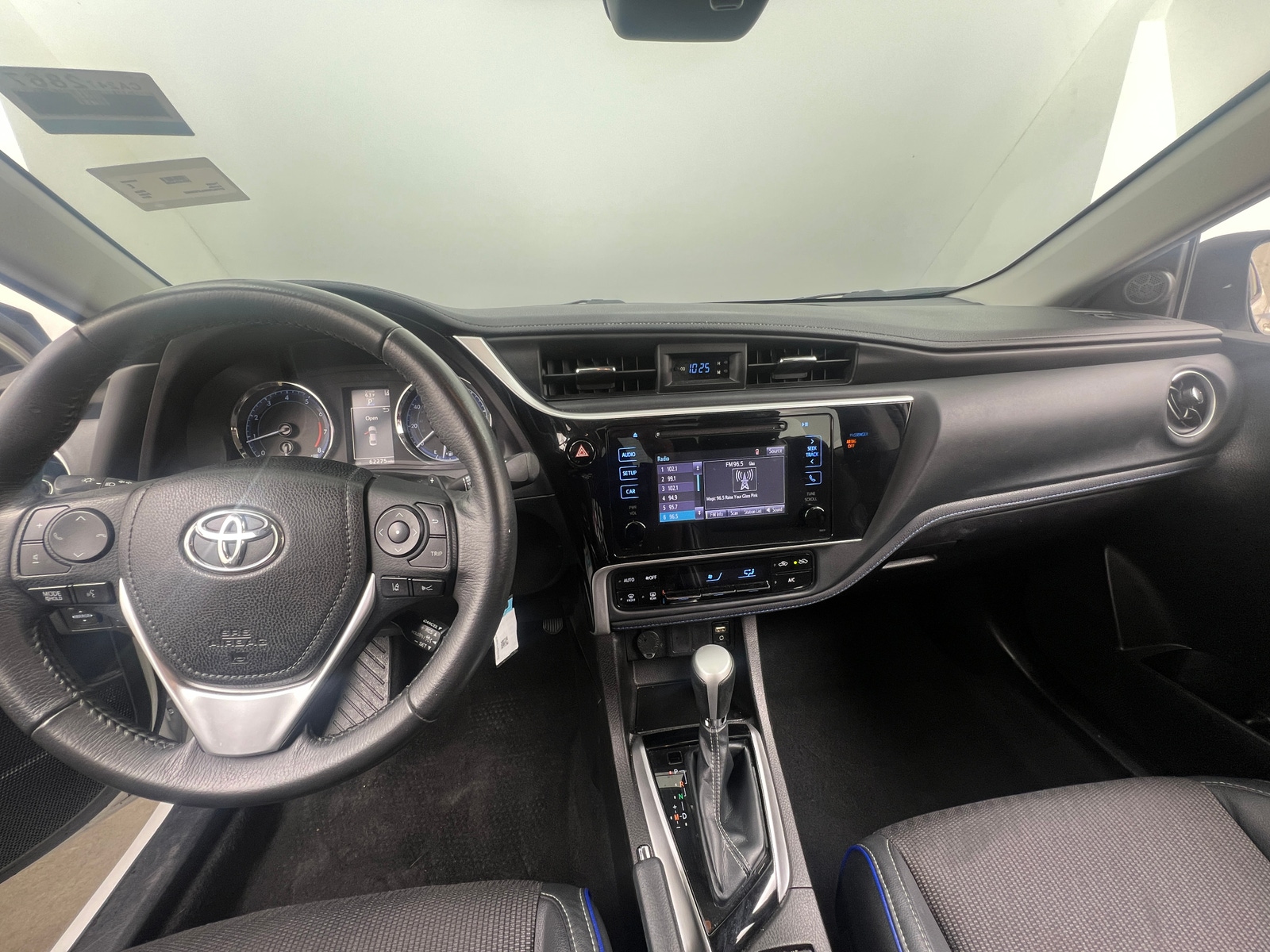 Thumbnail: 2018 Toyota Corolla - 3