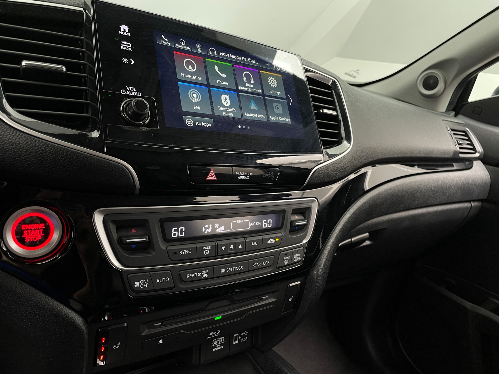 Thumbnail: 2019 Honda Pilot - 3