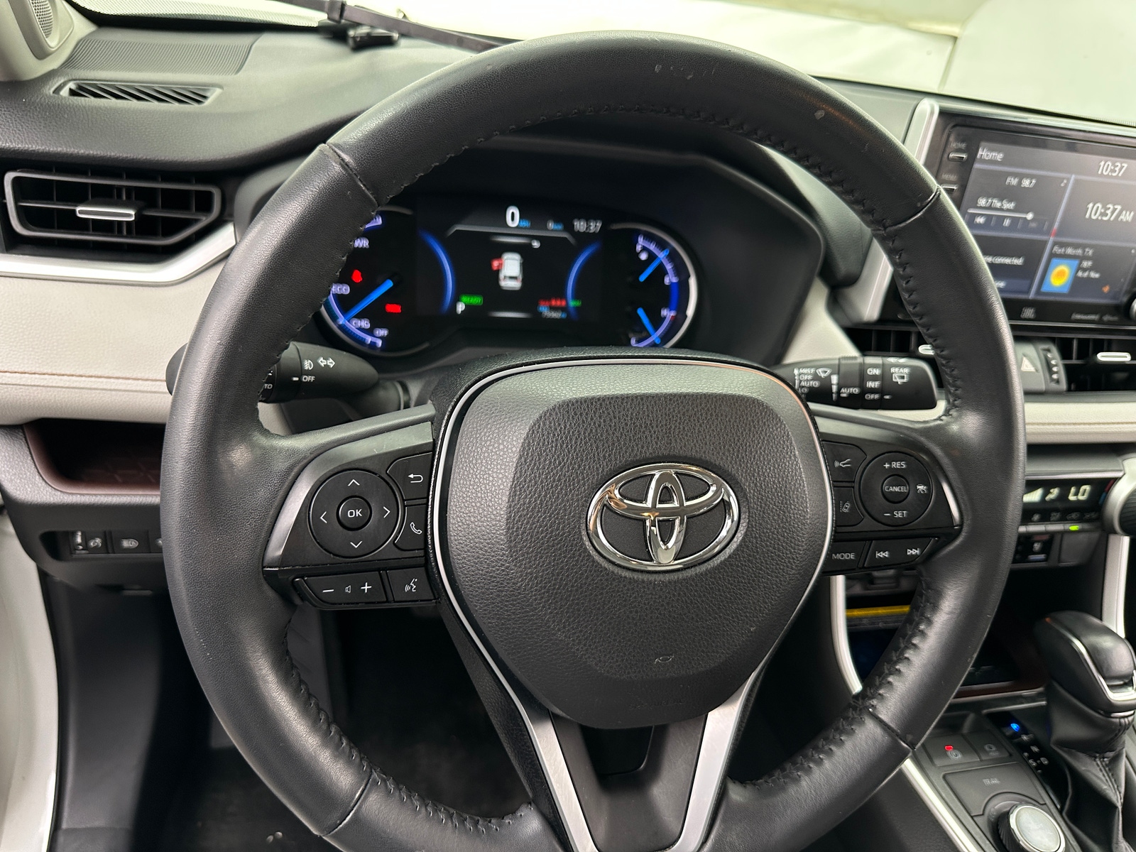Thumbnail: 2020 Toyota RAV4 - 4
