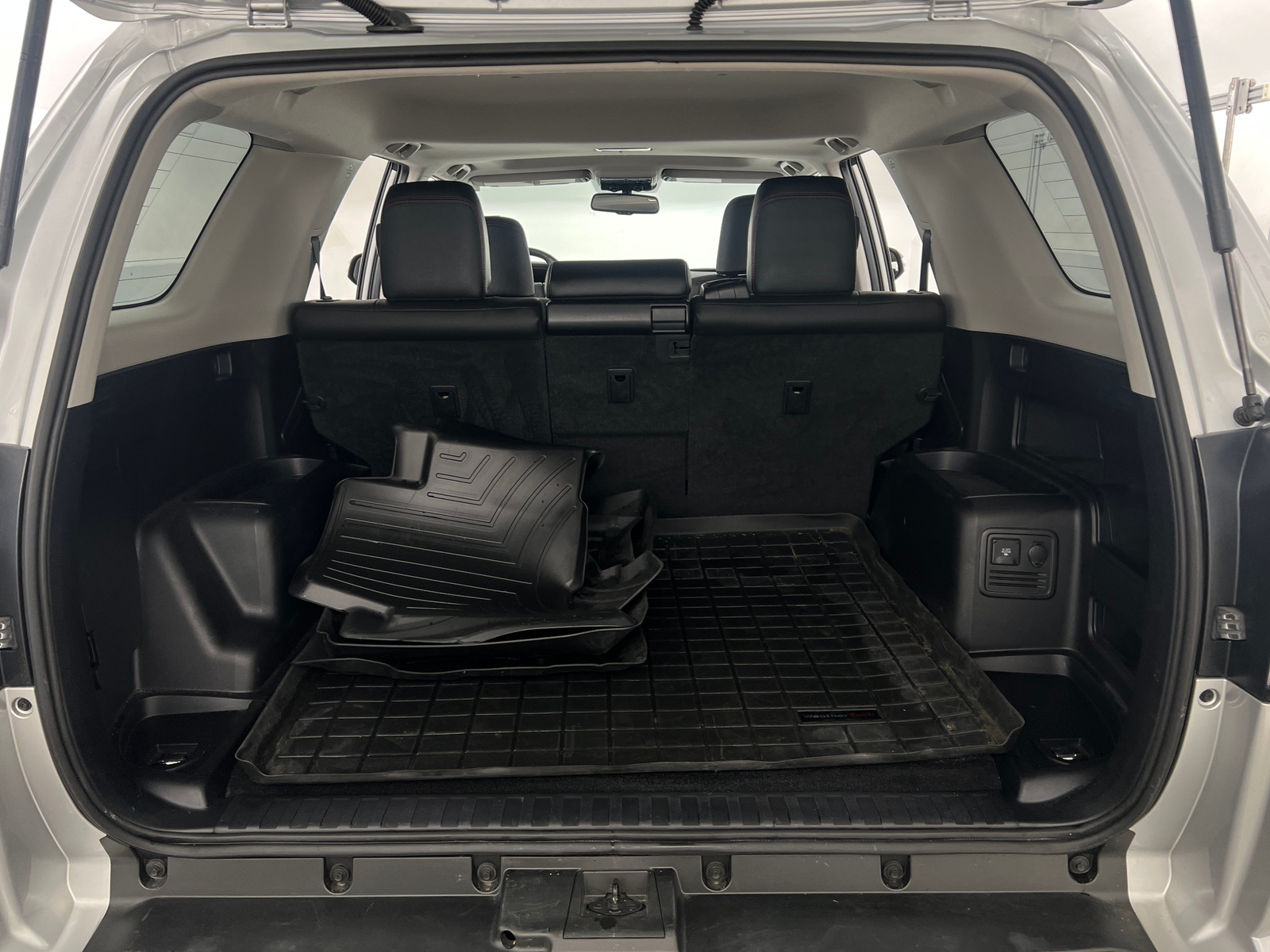 Thumbnail: 2017 Toyota 4Runner - 7