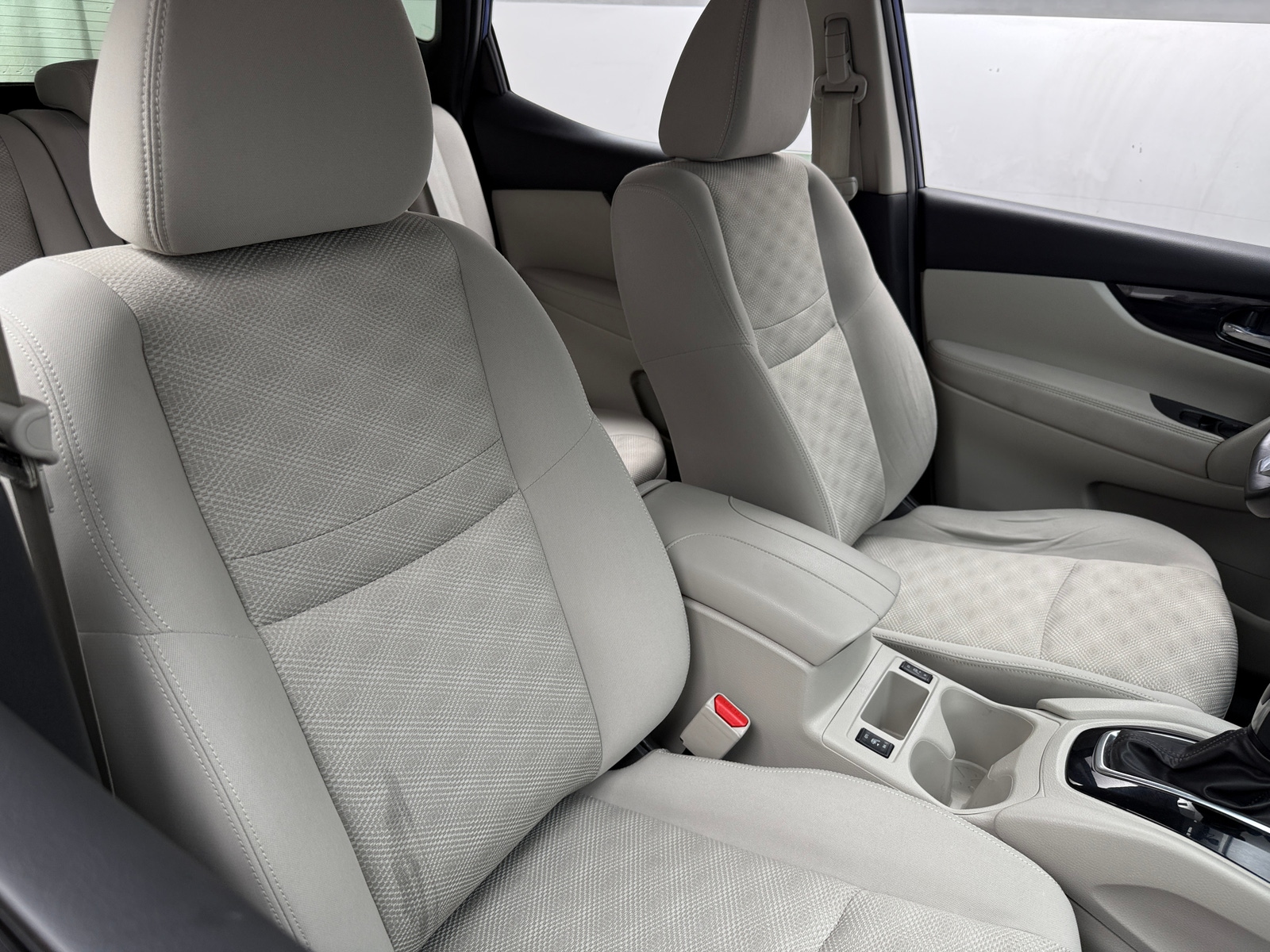 Thumbnail: 2018 Nissan Rogue Sport - 2