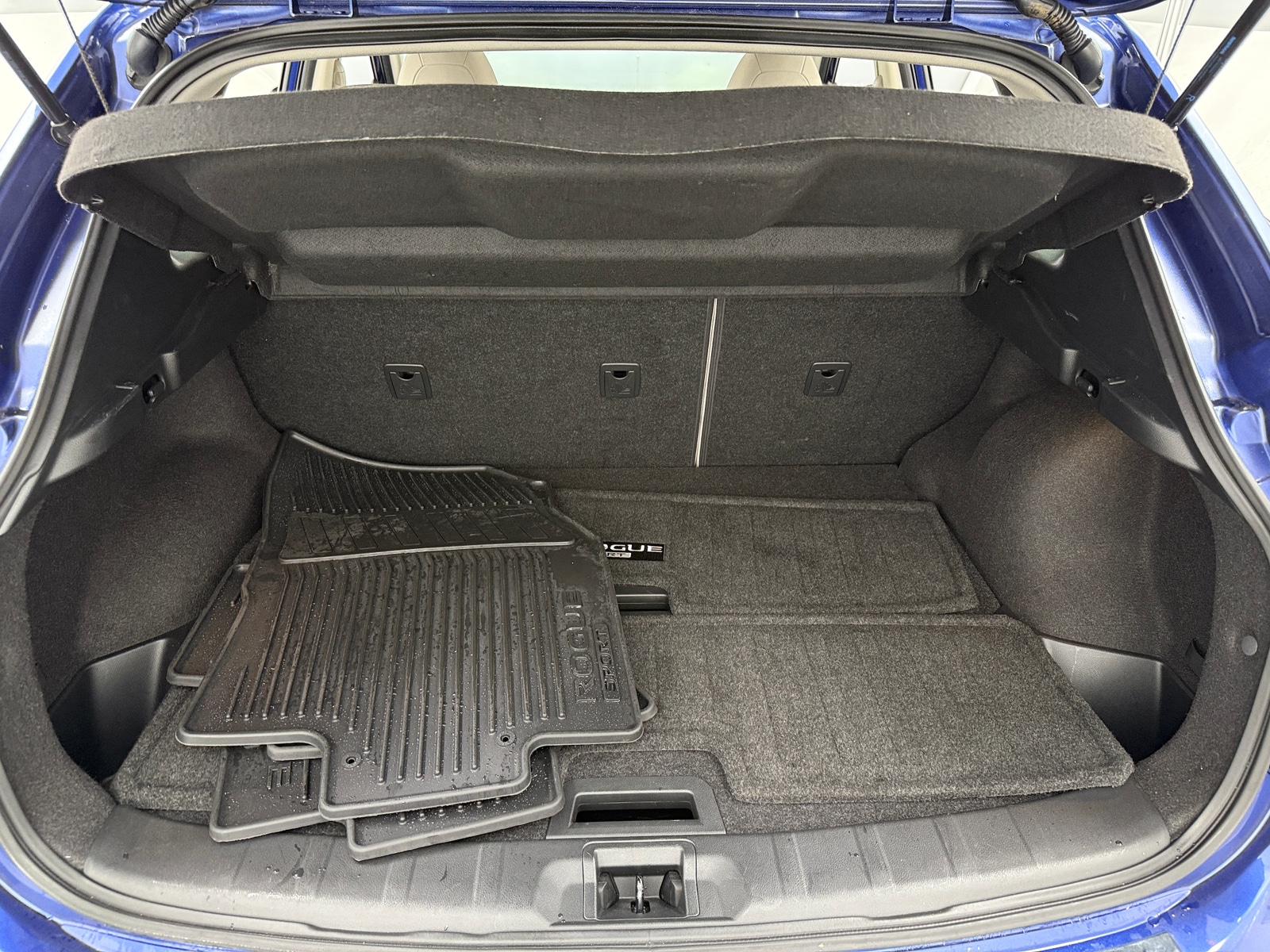 Thumbnail: 2018 Nissan Rogue Sport - 7