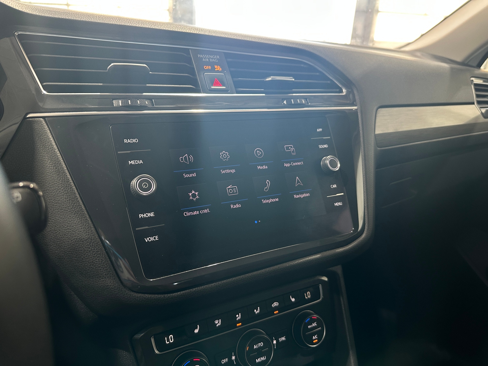 Thumbnail: 2021 Volkswagen Tiguan - 3