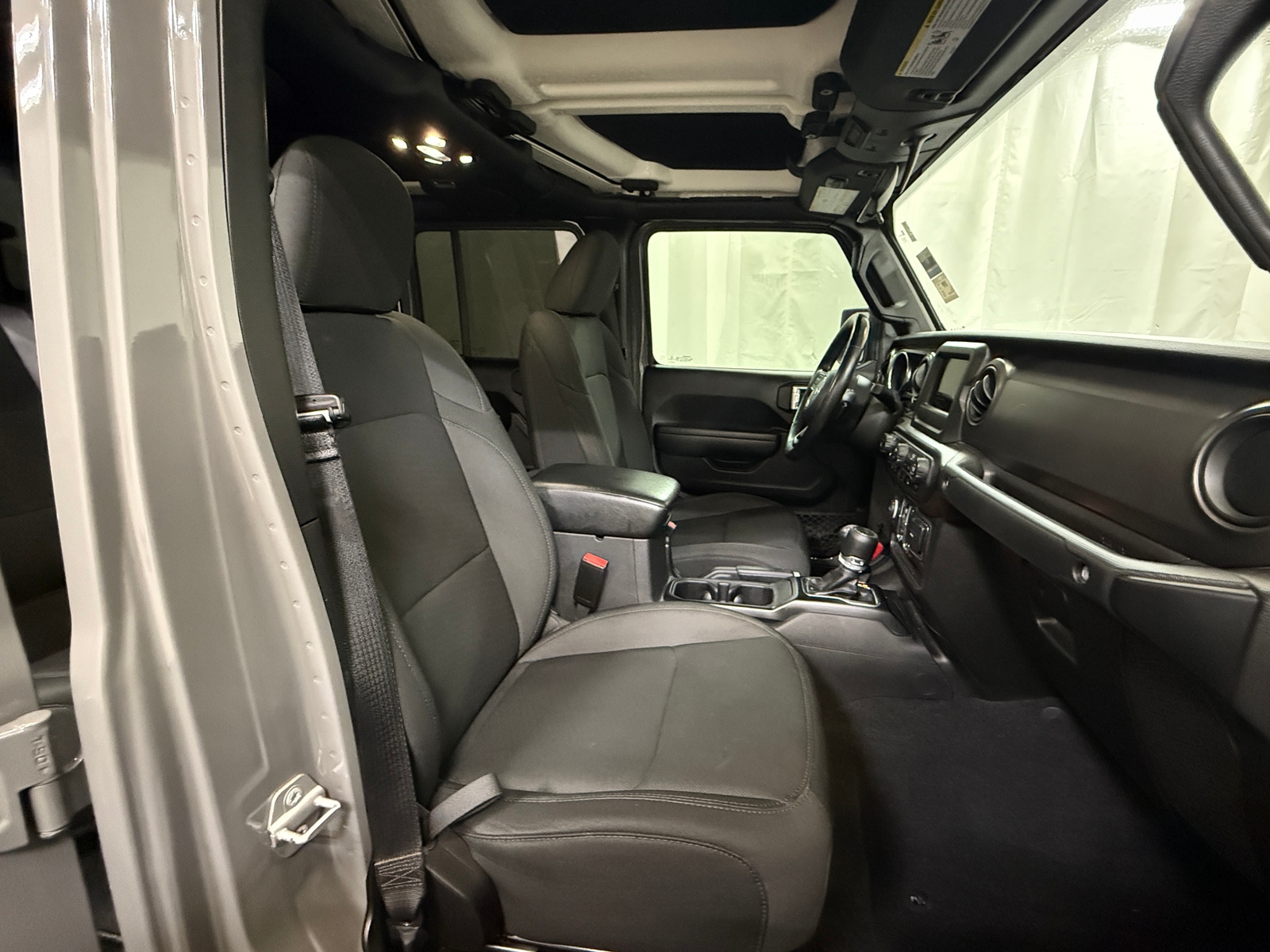 Thumbnail: 2022 Jeep Gladiator - 2