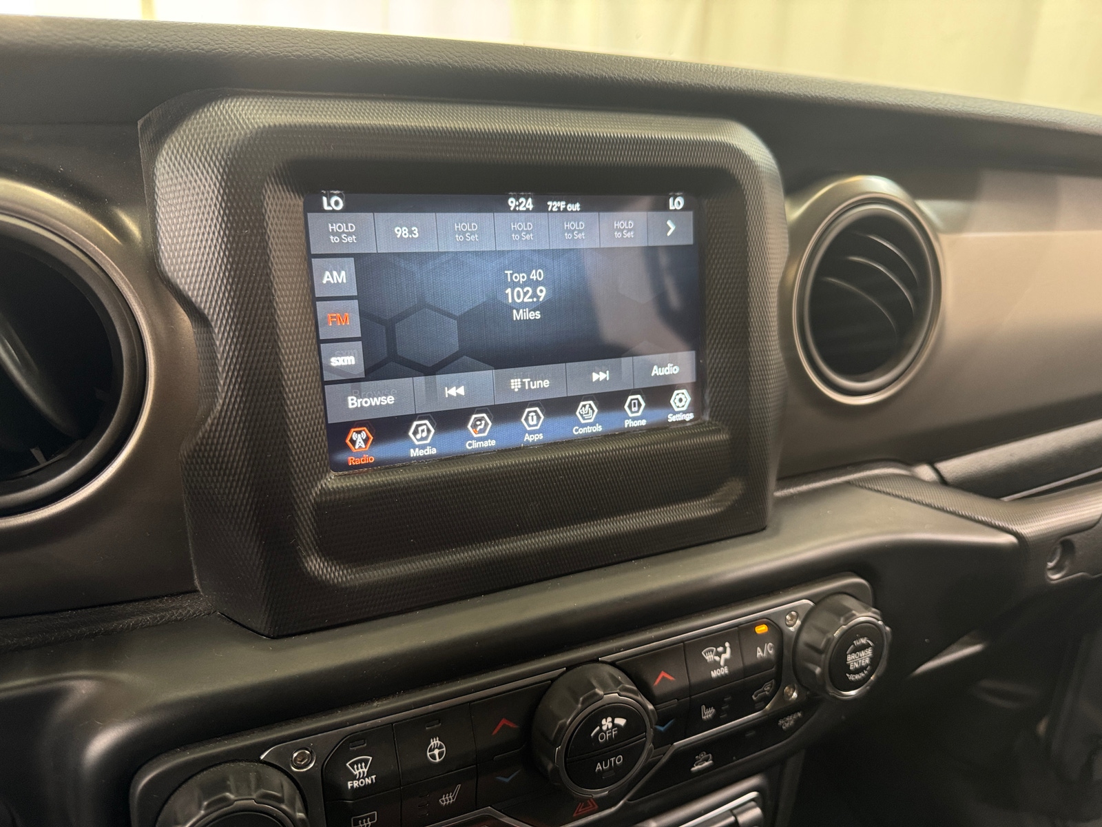 Thumbnail: 2022 Jeep Gladiator - 4