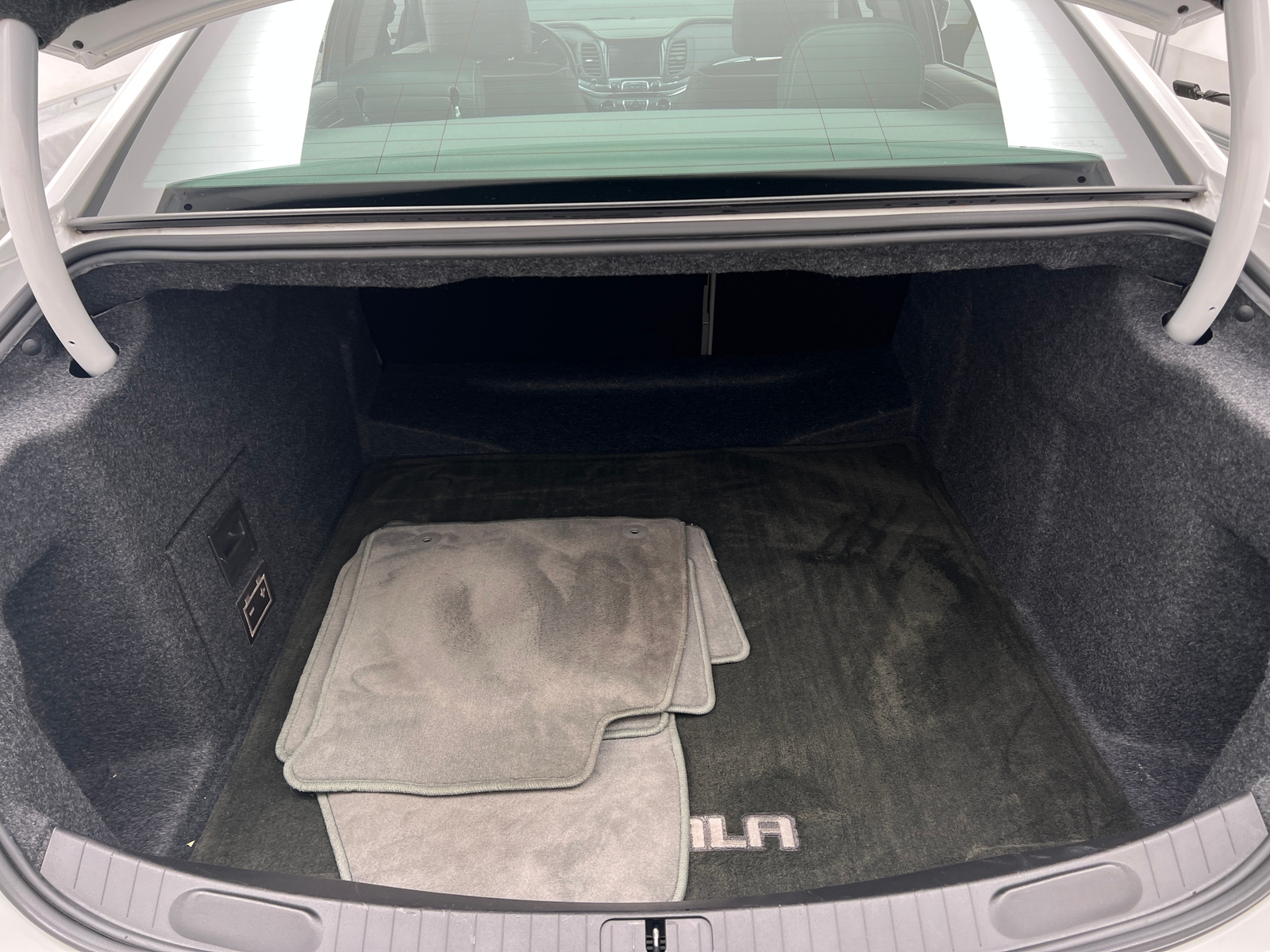 Thumbnail: 2015 Chevrolet Impala - 6