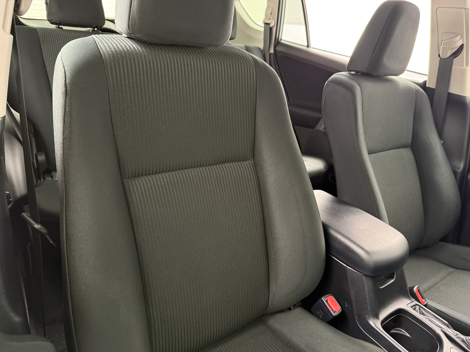 Thumbnail: 2018 Toyota RAV4 - 2