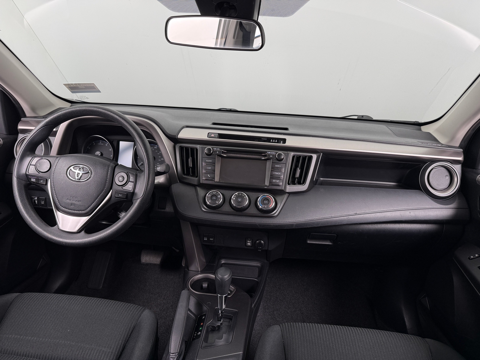 Thumbnail: 2018 Toyota RAV4 - 3