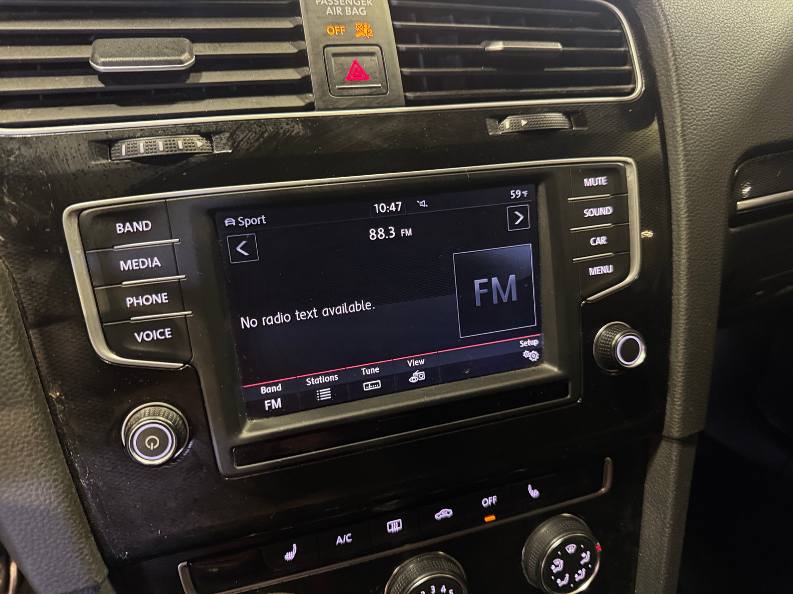 Thumbnail: 2016 Volkswagen Golf - 4