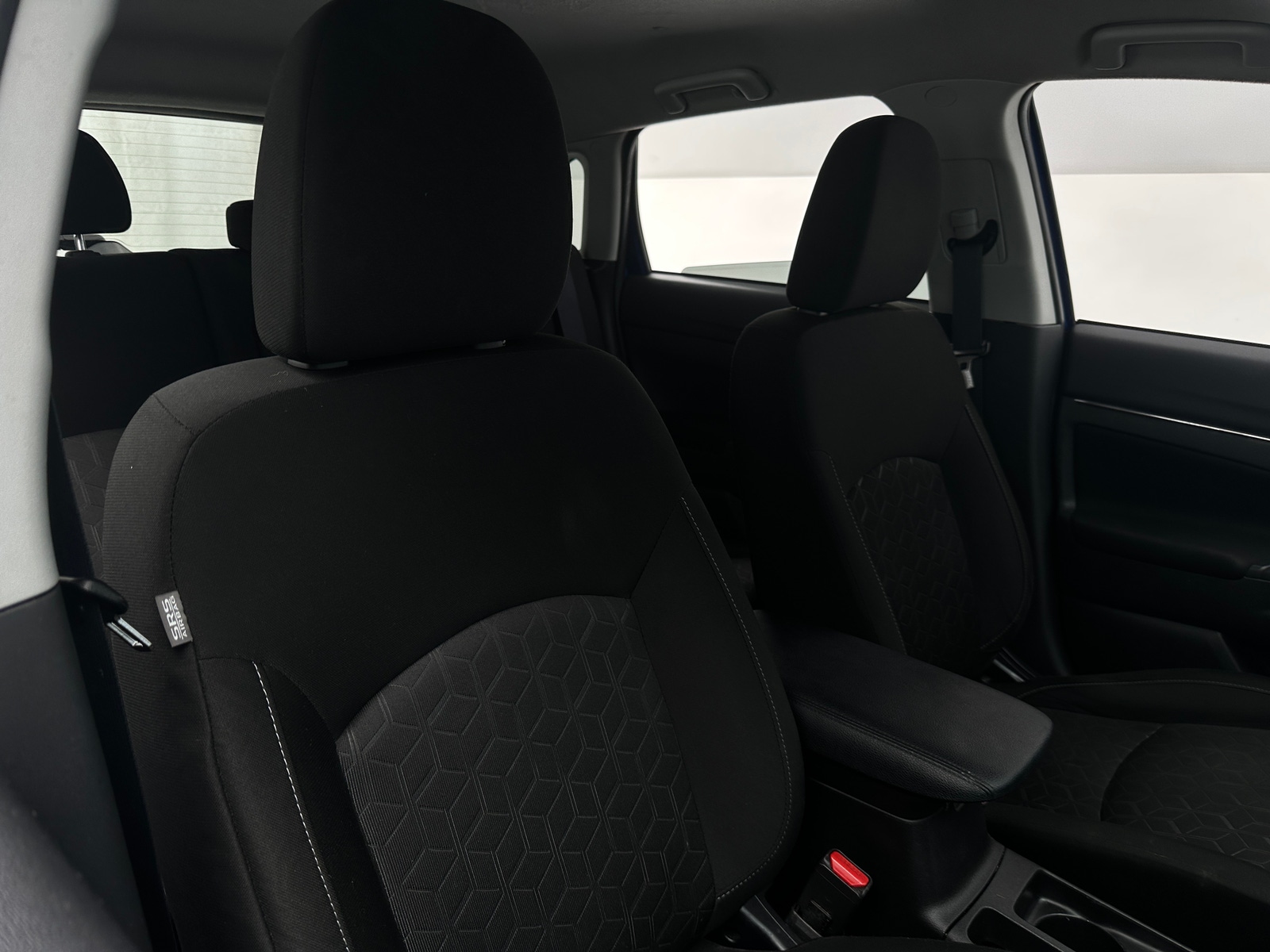 Thumbnail: 2021 Mitsubishi Outlander Sport - 2
