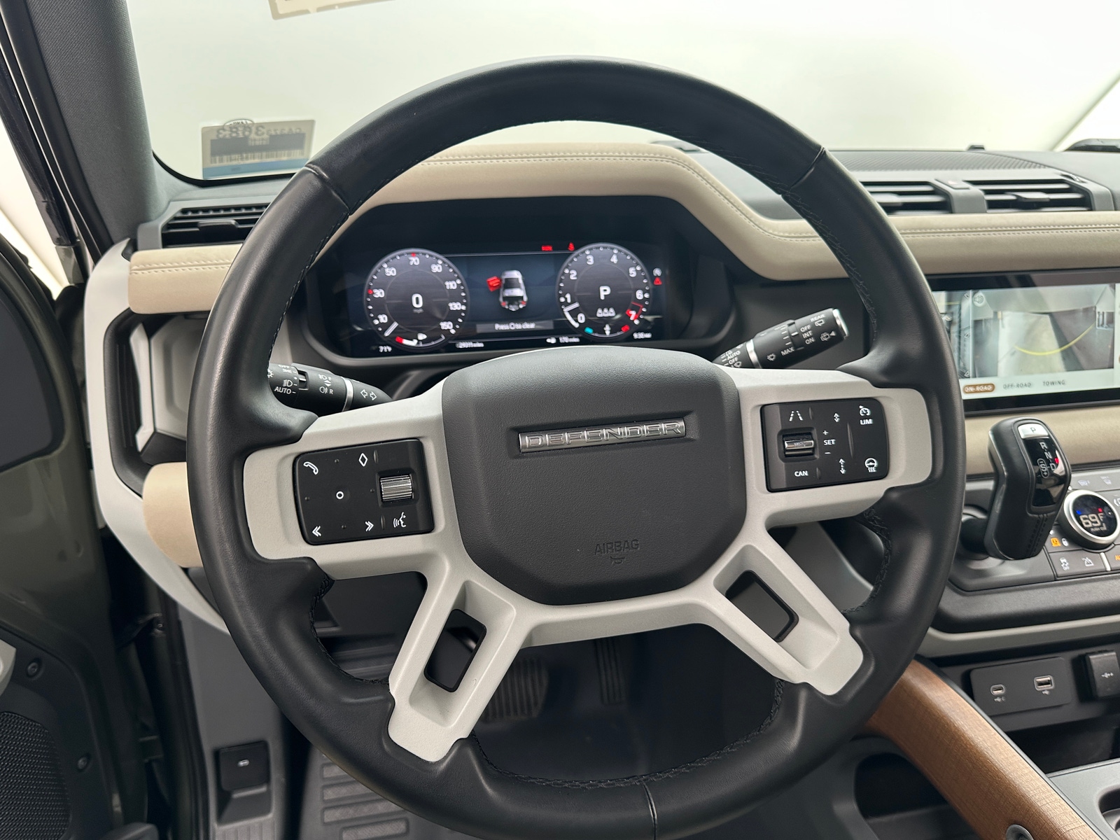 Thumbnail: 2023 Land Rover Defender - 5