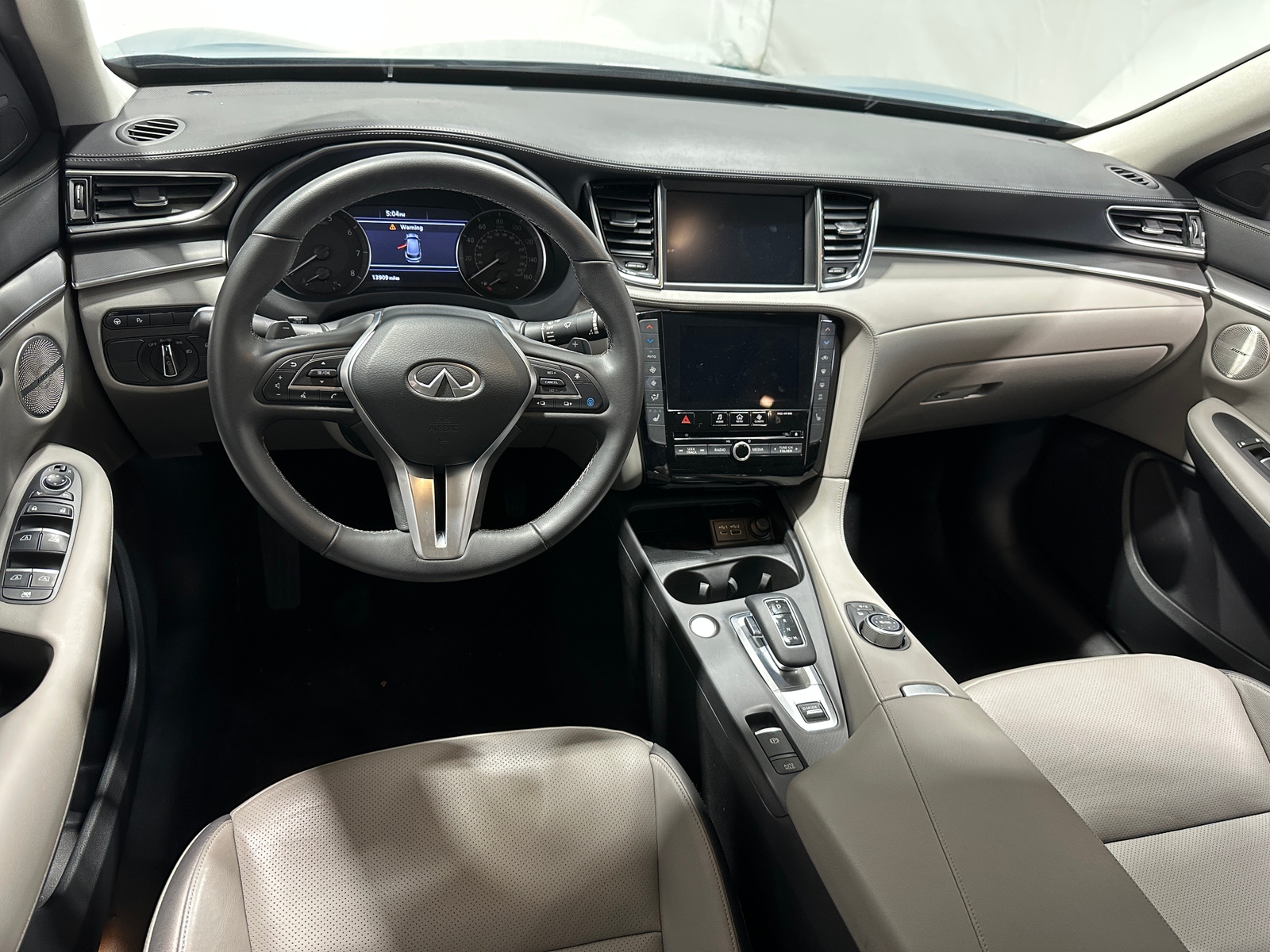 Thumbnail: 2024 INFINITI QX50 - 2