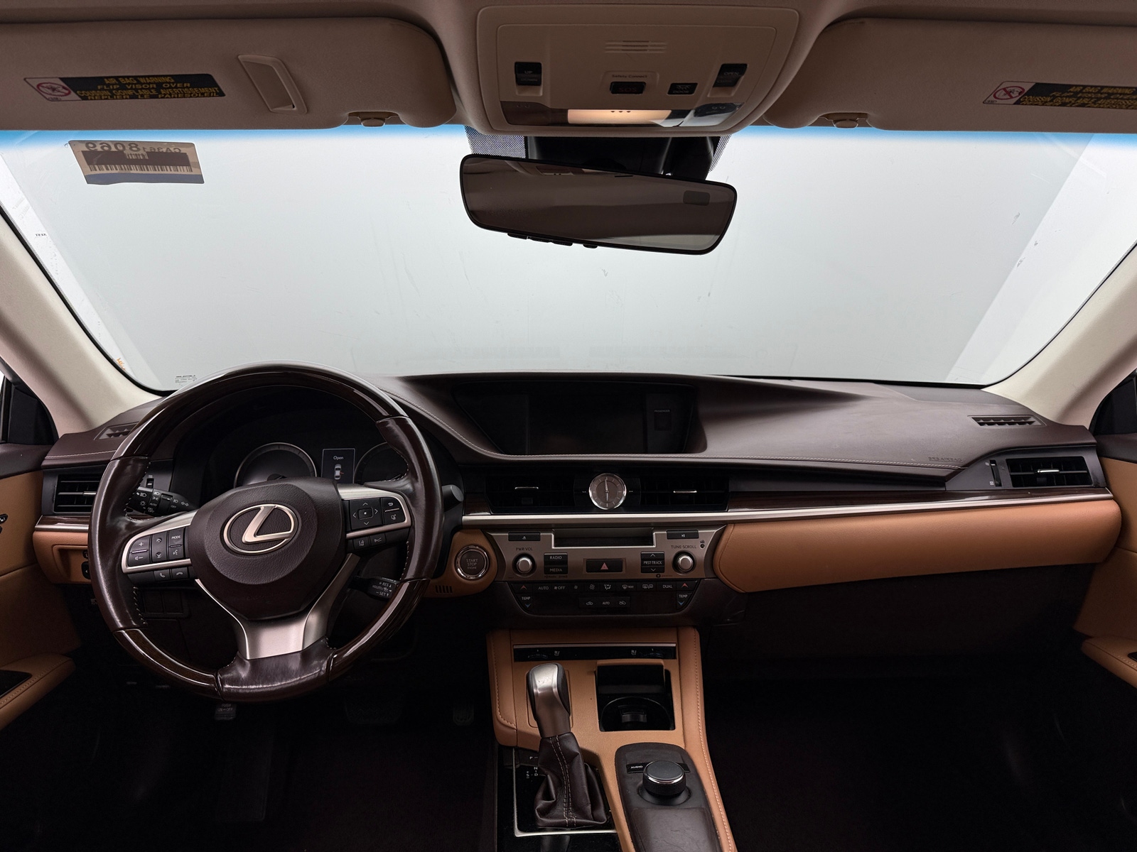 Thumbnail: 2017 Lexus ES - 2