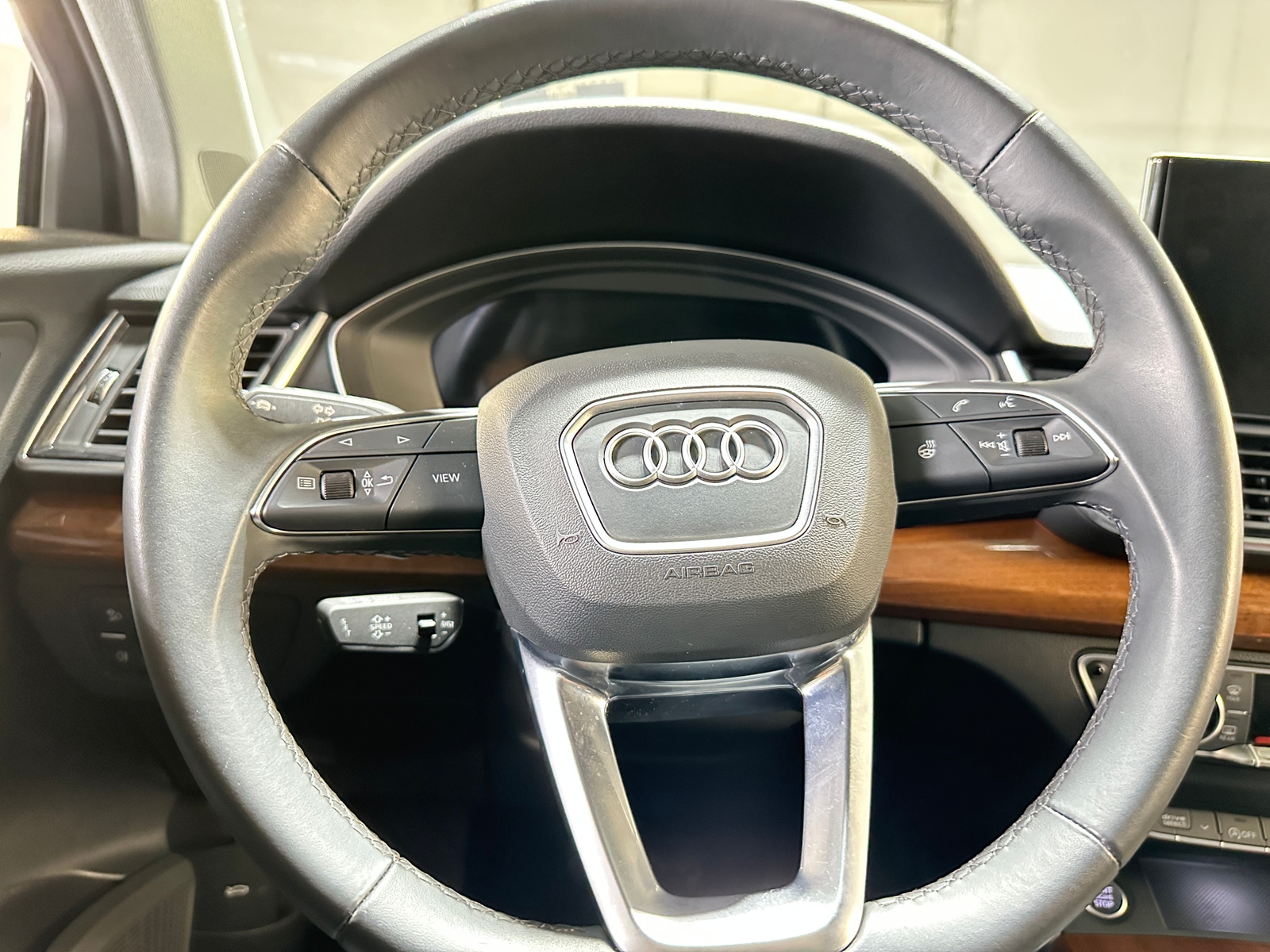 Thumbnail: 2023 Audi Q5 - 4
