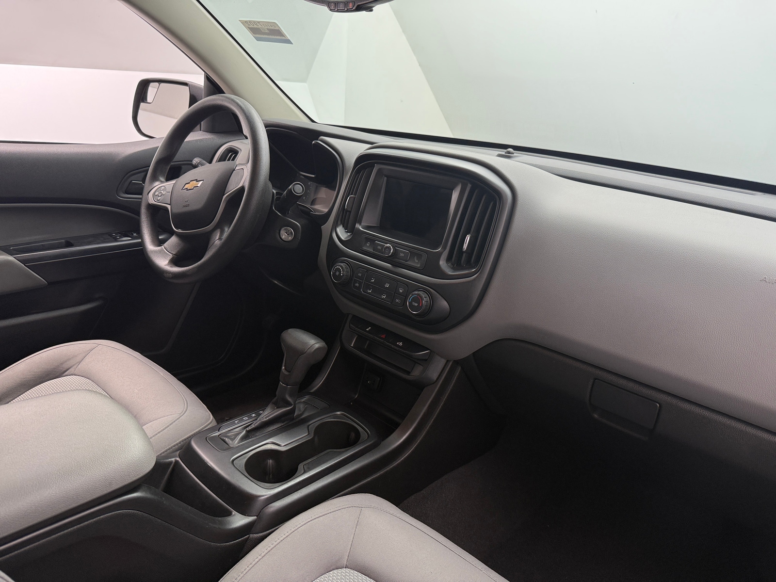 Thumbnail: 2019 Chevrolet Colorado - 3