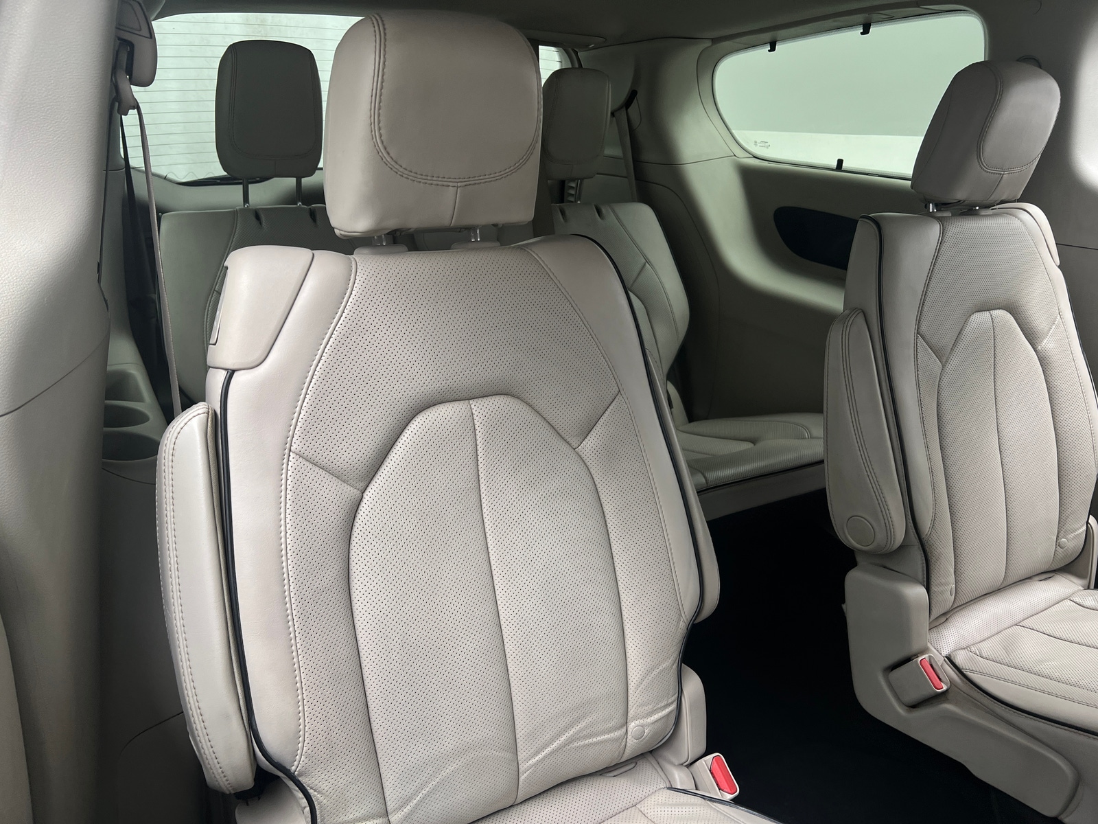 Thumbnail: 2021 Chrysler Pacifica - 5