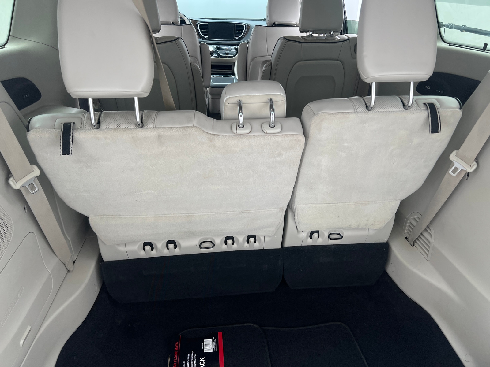 Thumbnail: 2021 Chrysler Pacifica - 6