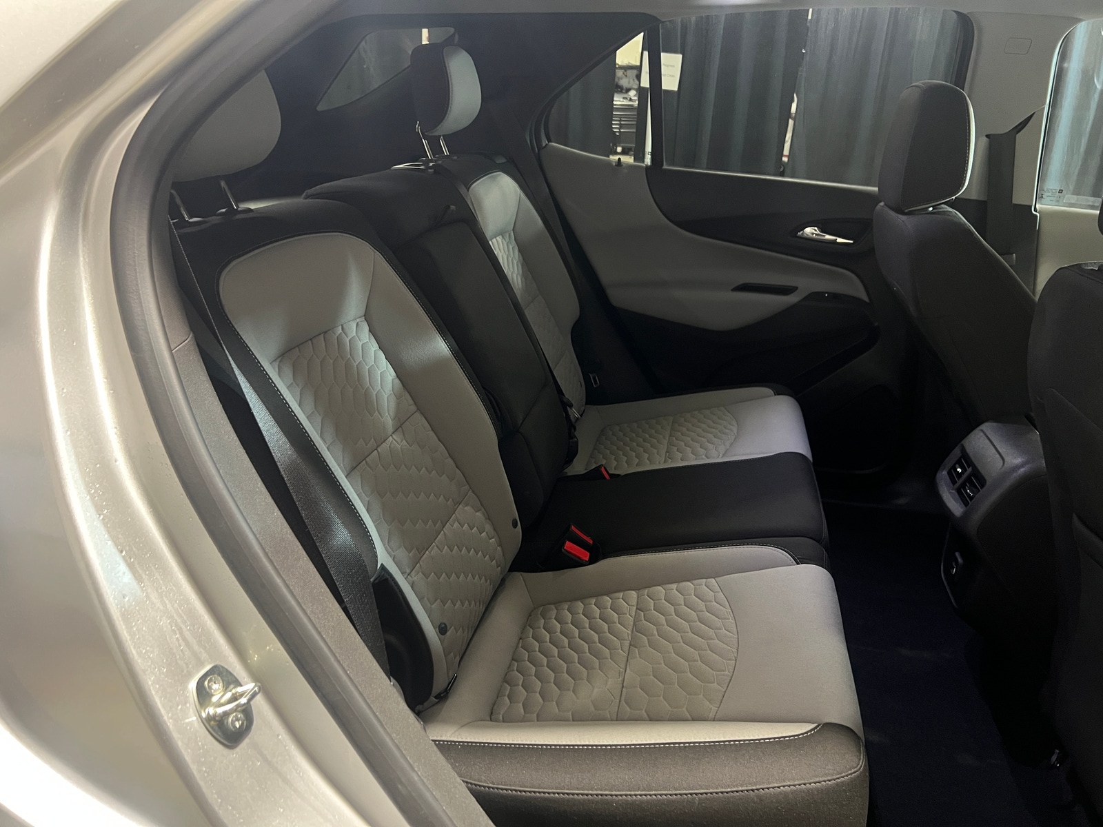 Thumbnail: 2020 Chevrolet Equinox - 6
