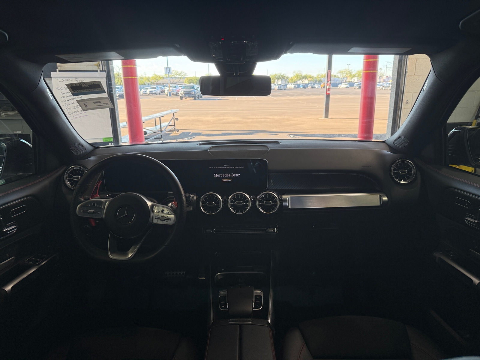 Thumbnail: 2020 Mercedes-Benz GLB - 2