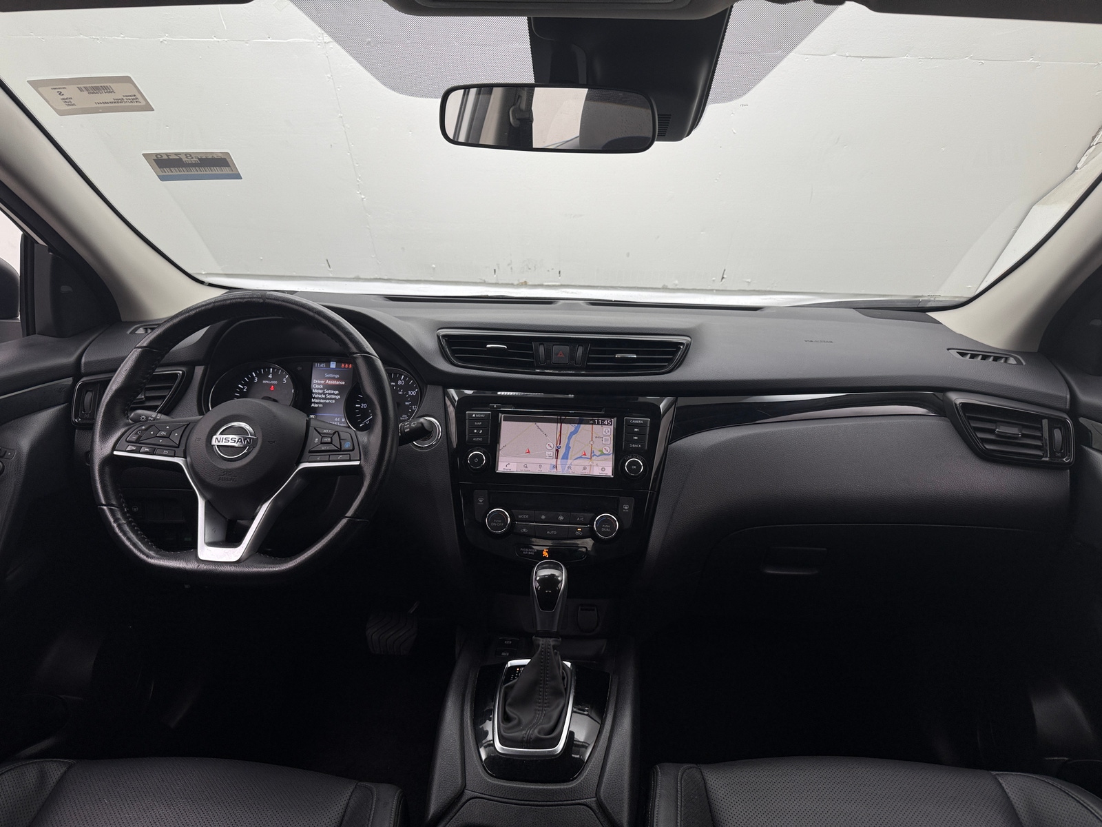 Thumbnail: 2022 Nissan Rogue Sport - 3