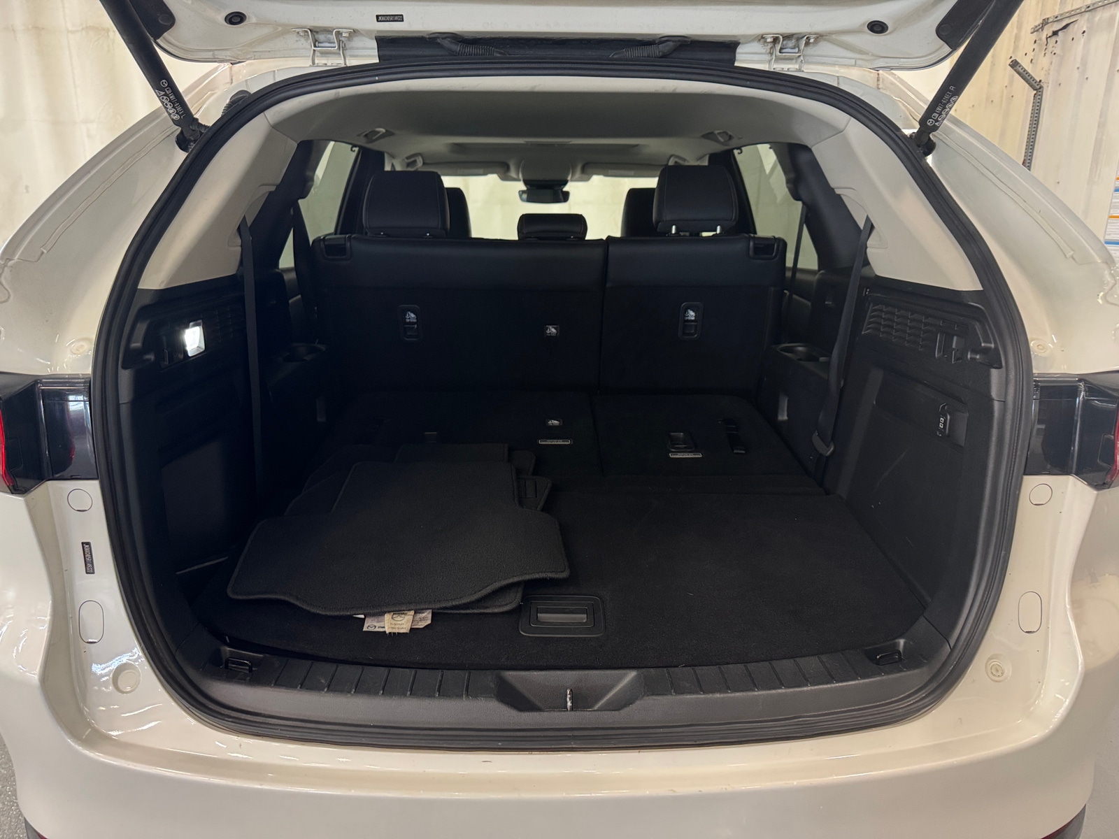 Thumbnail: 2024 Mazda CX-90 - 6