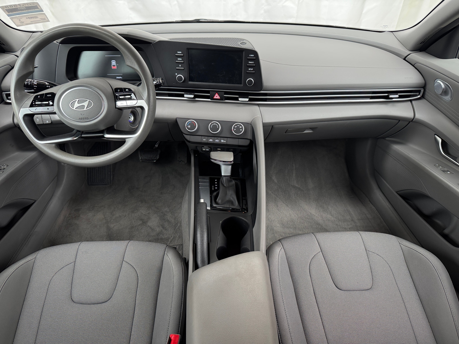 Thumbnail: 2024 Hyundai Elantra - 3