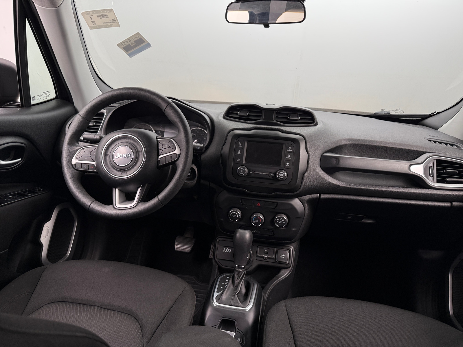 Thumbnail: 2018 Jeep Renegade - 3