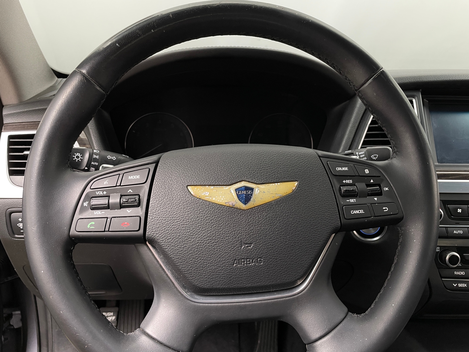 Thumbnail: 2015 Hyundai Genesis - 4