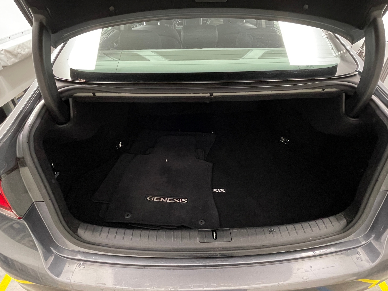 Thumbnail: 2015 Hyundai Genesis - 6
