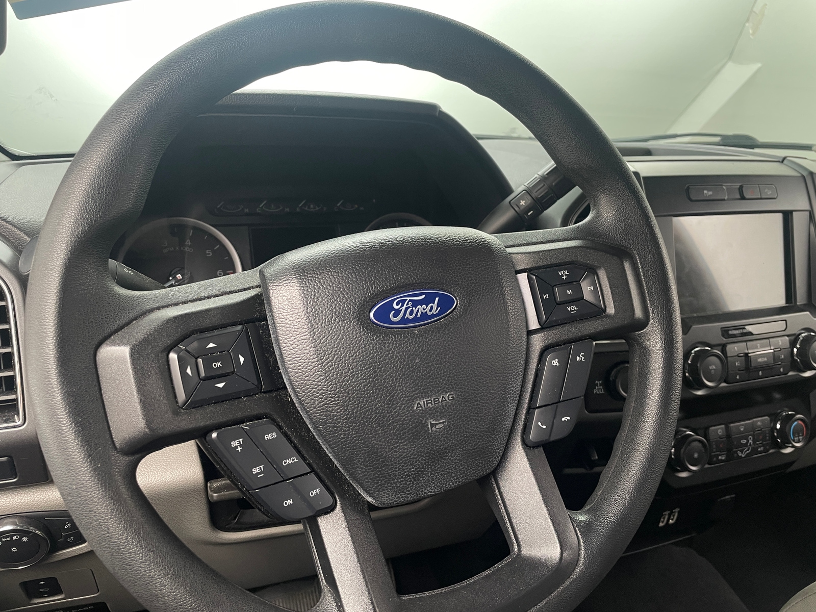 Thumbnail: 2019 Ford Econoline - 5