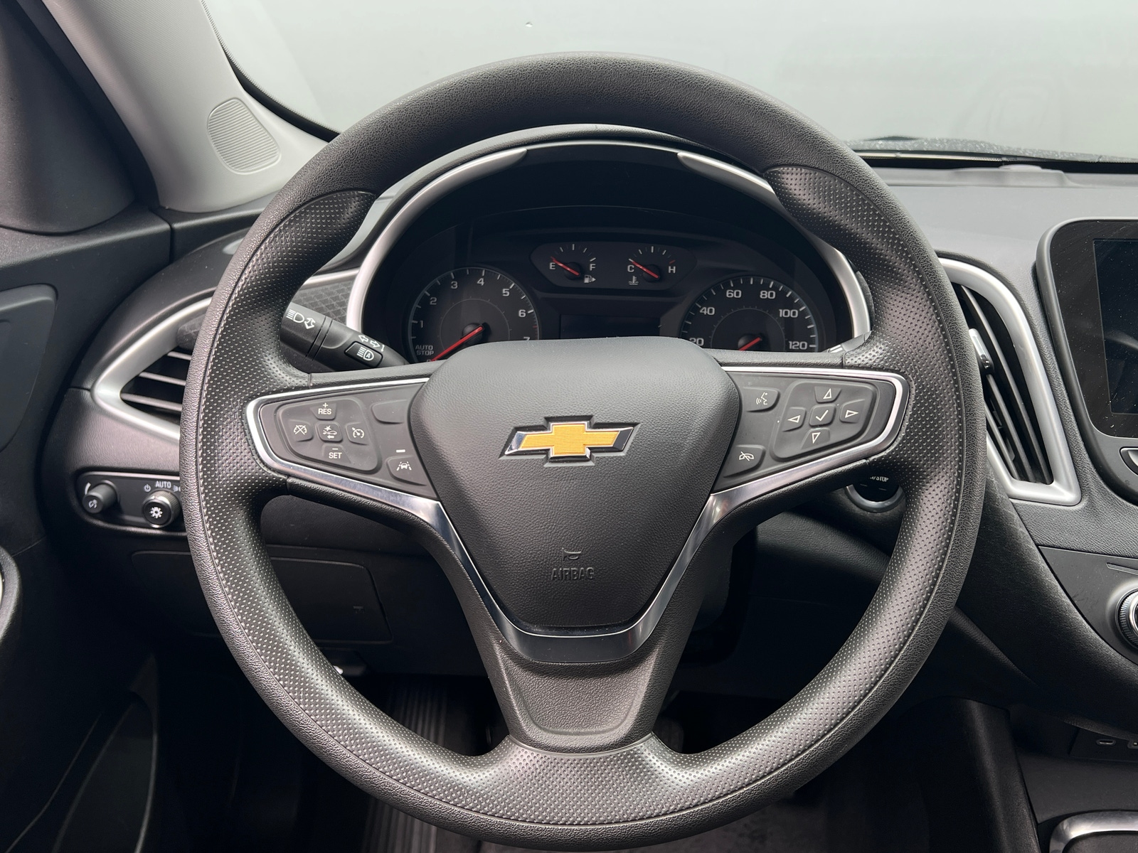 Thumbnail: 2024 Chevrolet Malibu - 5