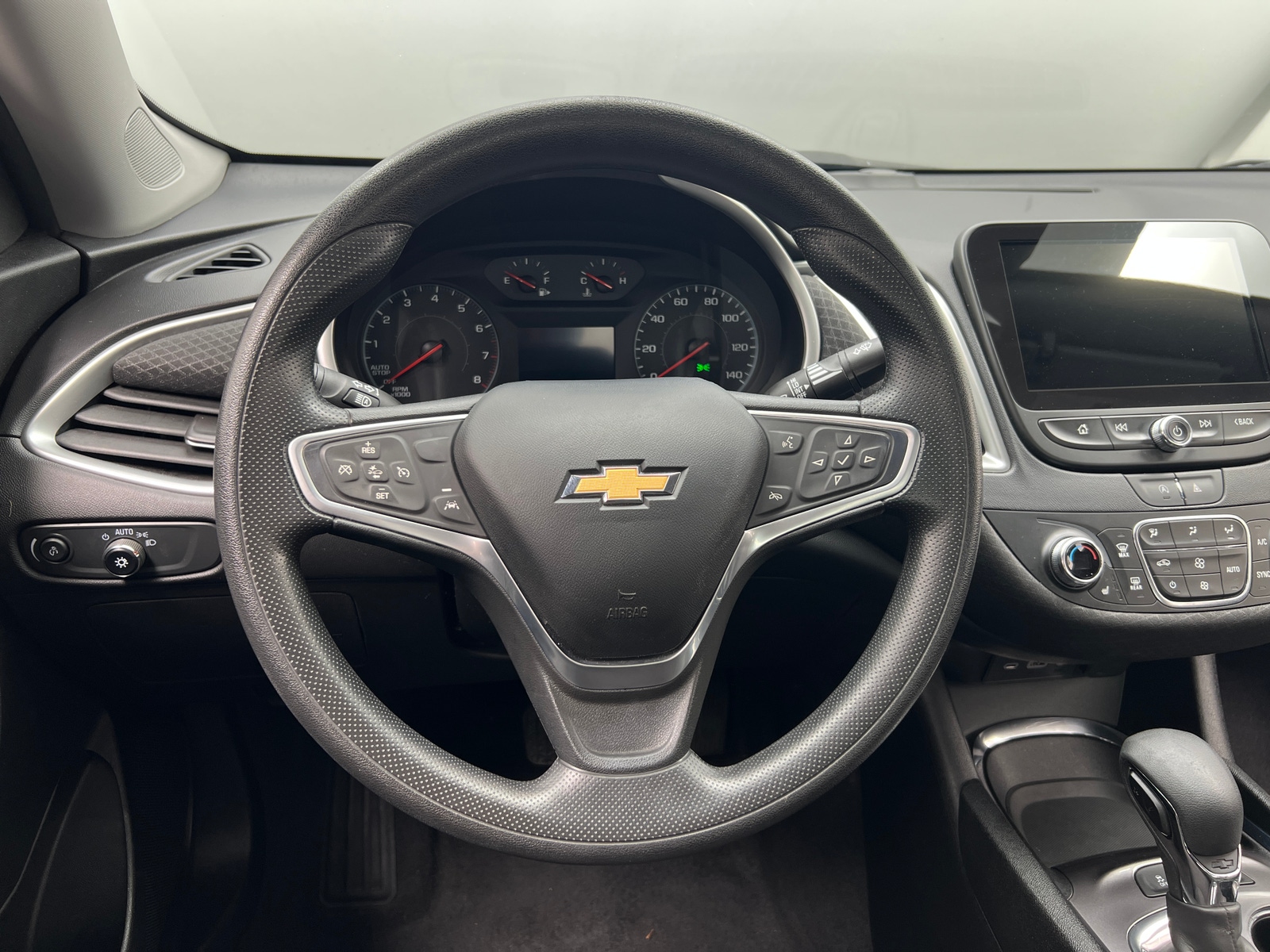 Thumbnail: 2023 Chevrolet Malibu - 5