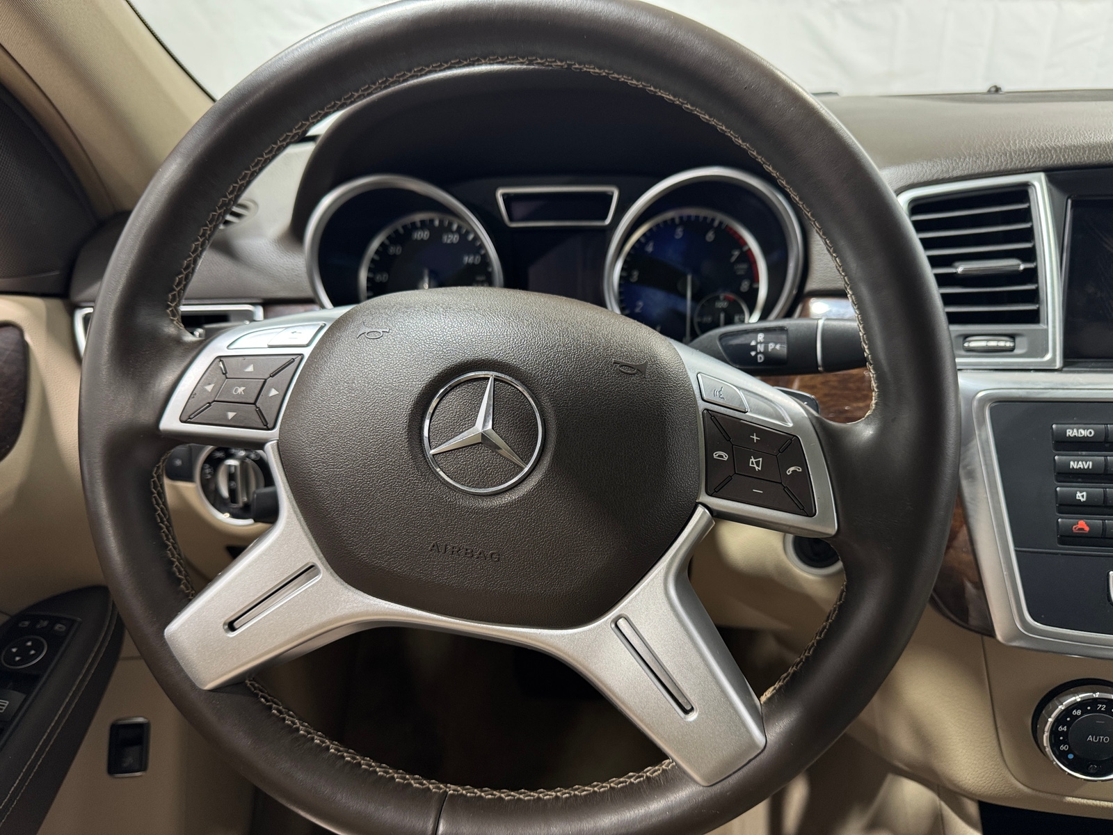 Thumbnail: 2012 Mercedes-Benz M-Class - 4