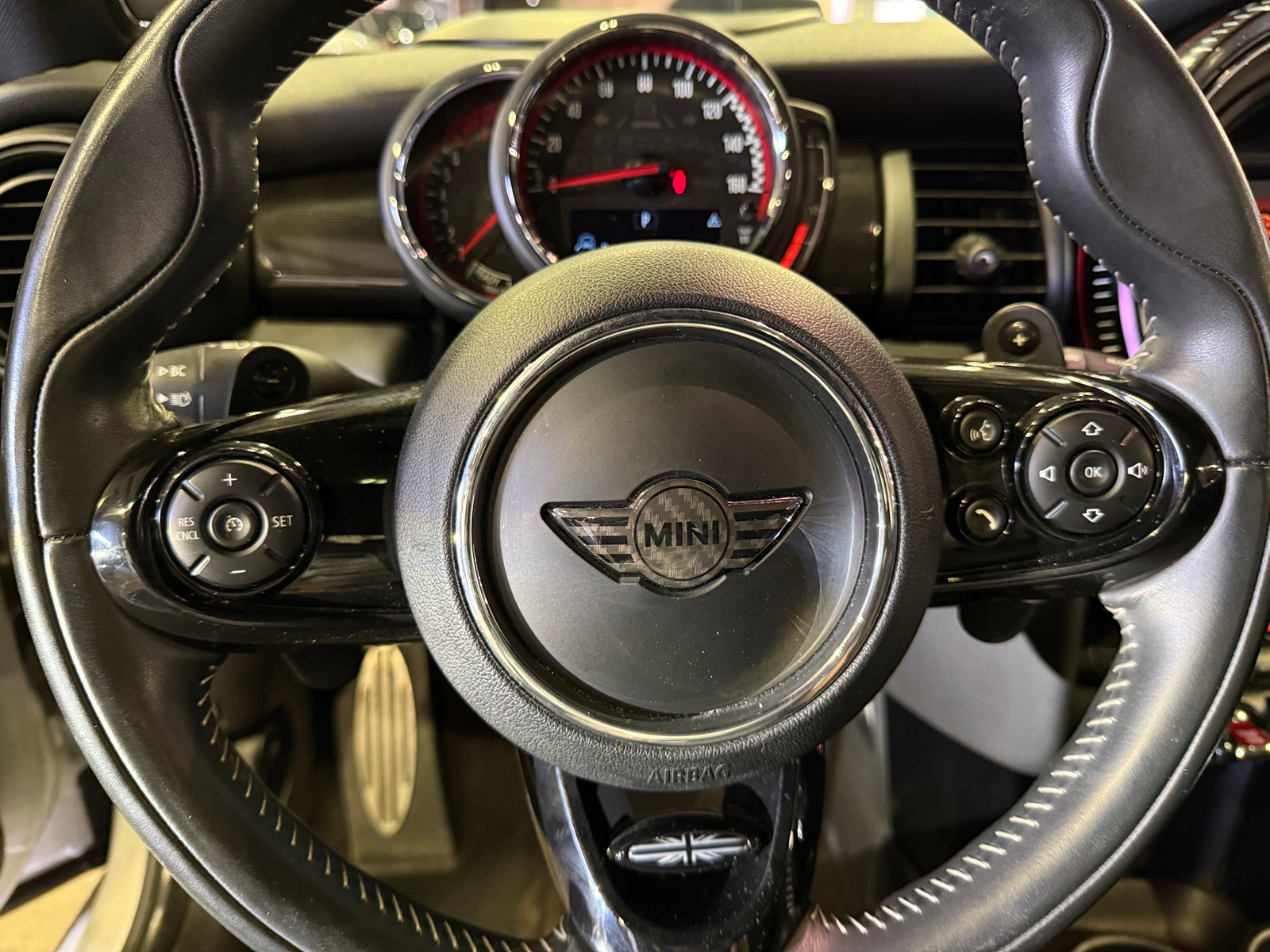 Thumbnail: 2019 MINI Cooper Hardtop - 5