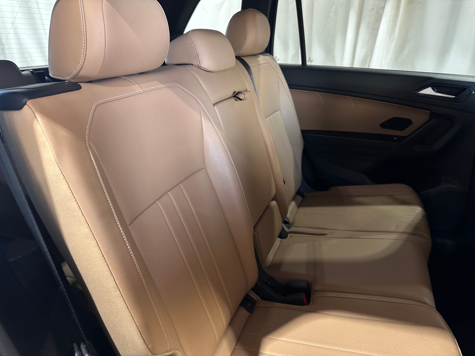 Thumbnail: 2022 Volkswagen Tiguan - 5