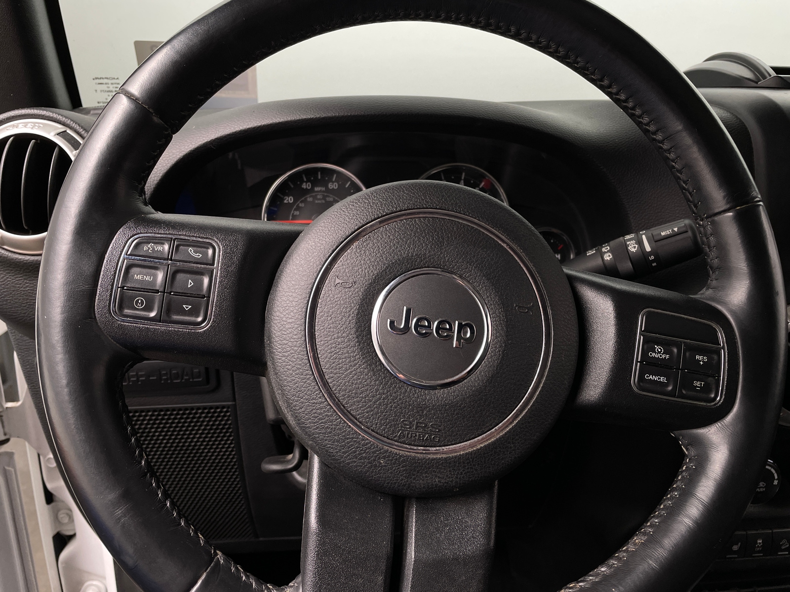 Thumbnail: 2017 Jeep Wrangler - 5
