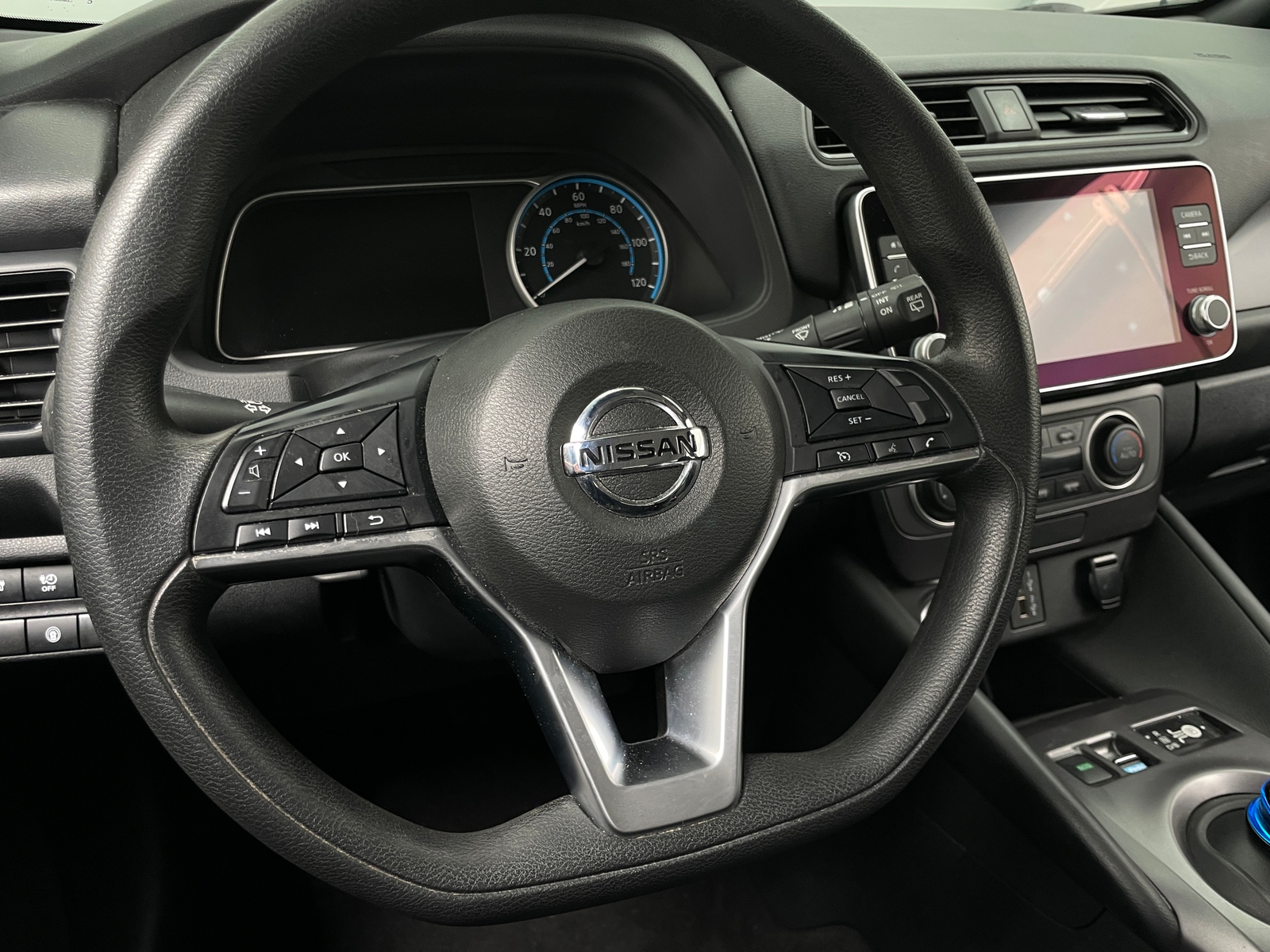 Thumbnail: 2022 Nissan Leaf - 5