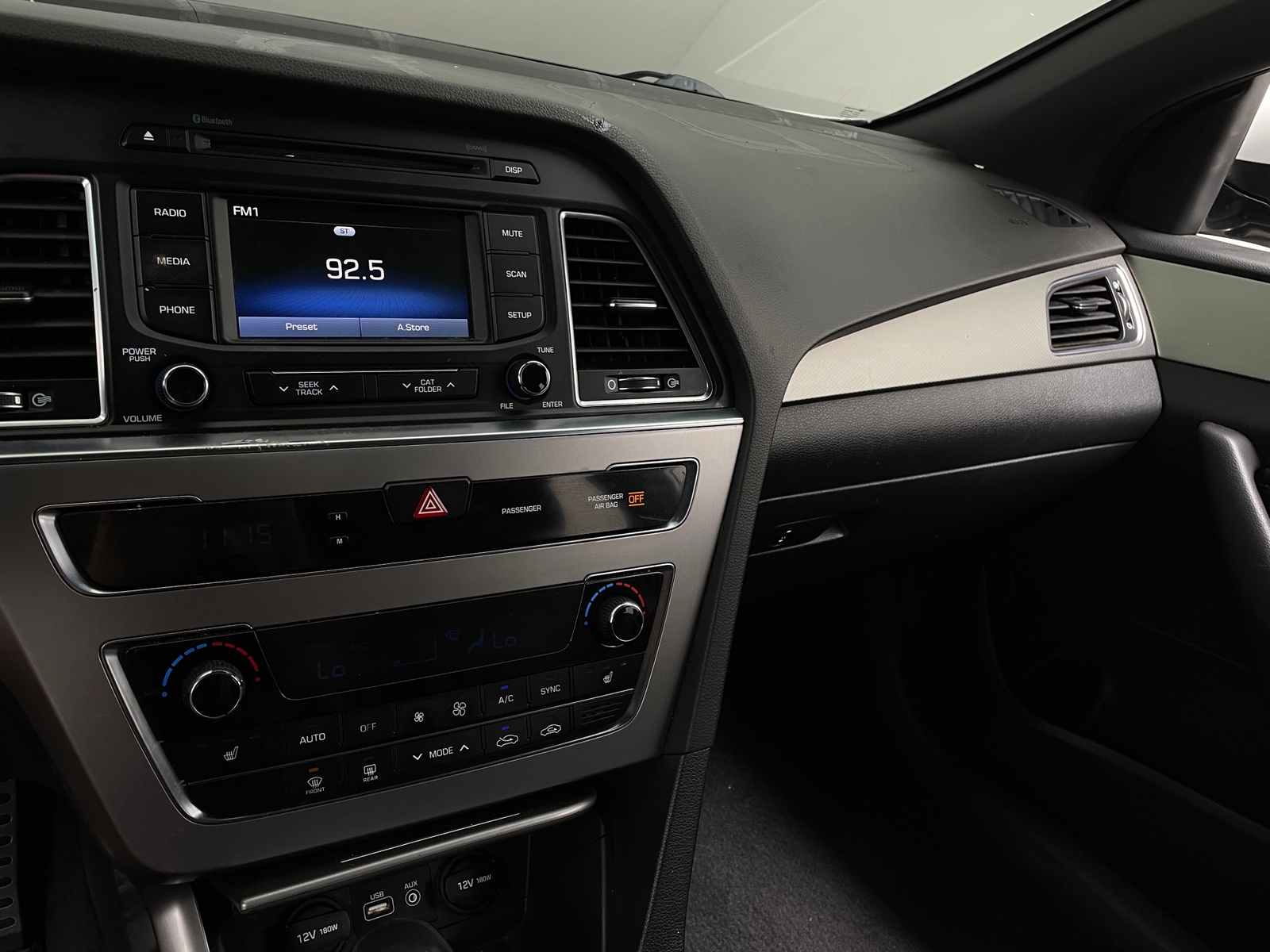 Thumbnail: 2015 Hyundai Sonata - 3