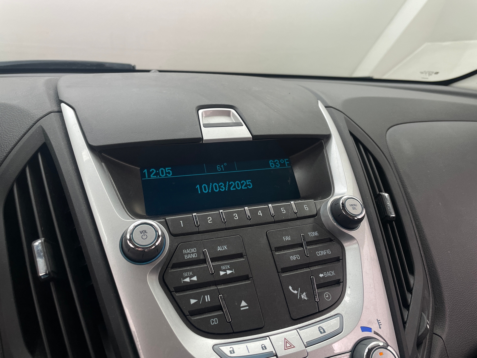 Thumbnail: 2011 Chevrolet Equinox - 4