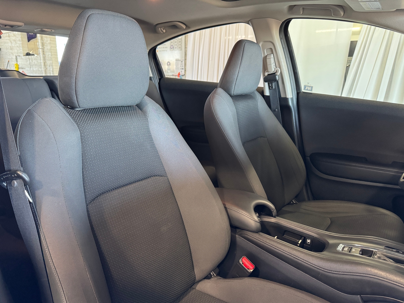 Thumbnail: 2020 Honda HR-V - 2