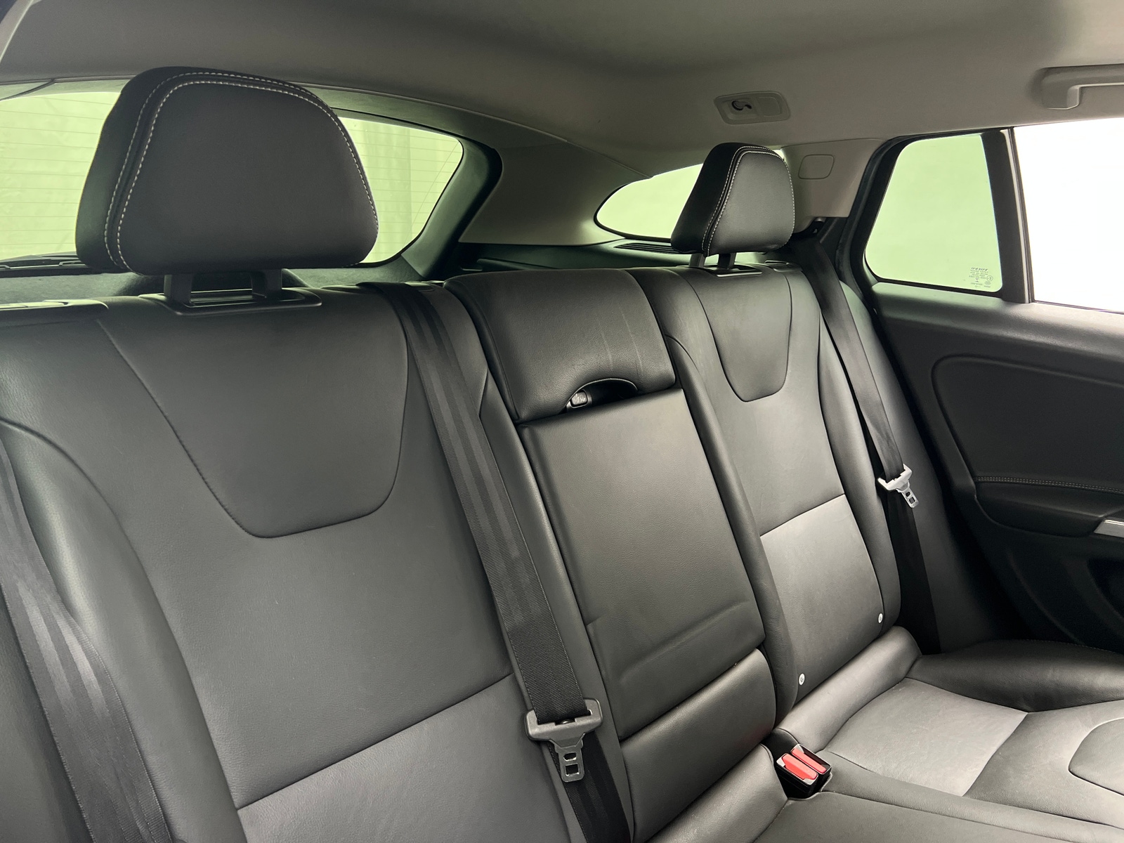 Thumbnail: 2018 Volvo V60 - 5