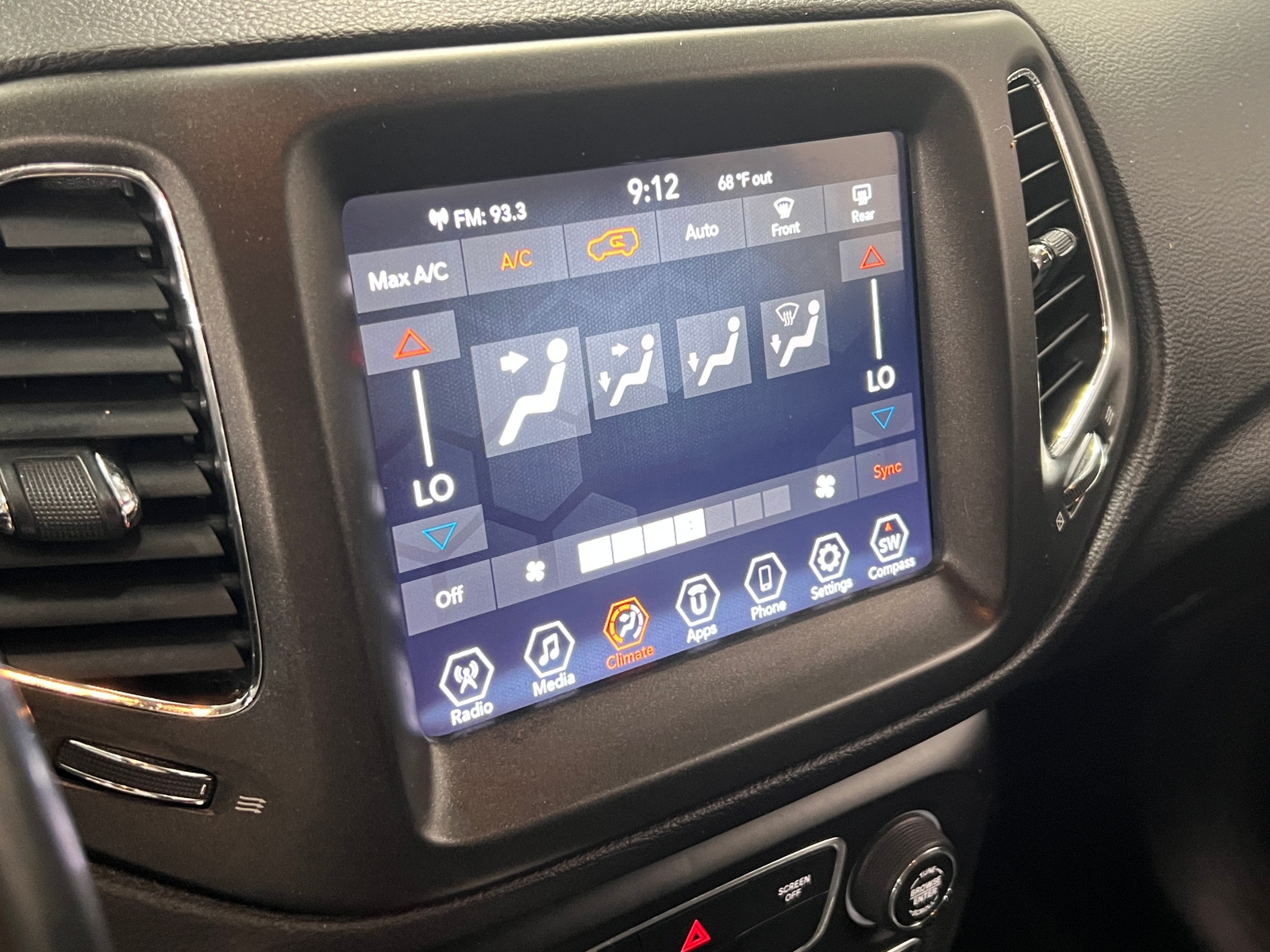 Thumbnail: 2019 Jeep Compass - 4