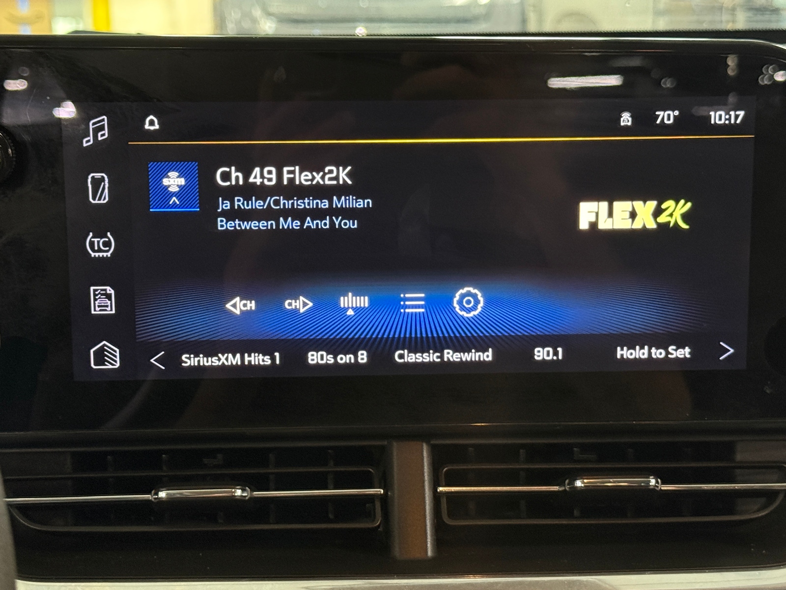 Thumbnail: 2024 Chevrolet Trax - 4