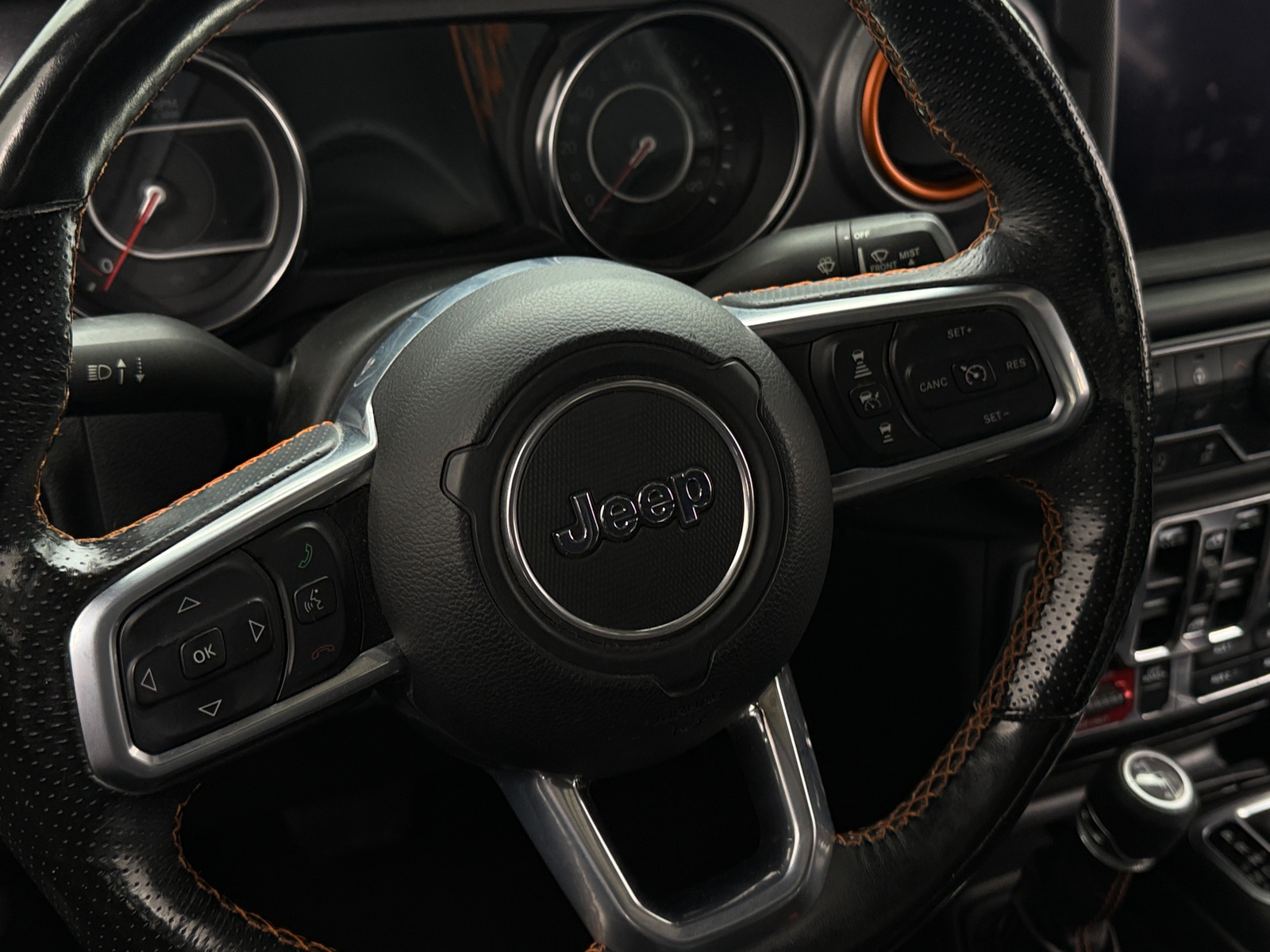 Thumbnail: 2021 Jeep Gladiator - 4