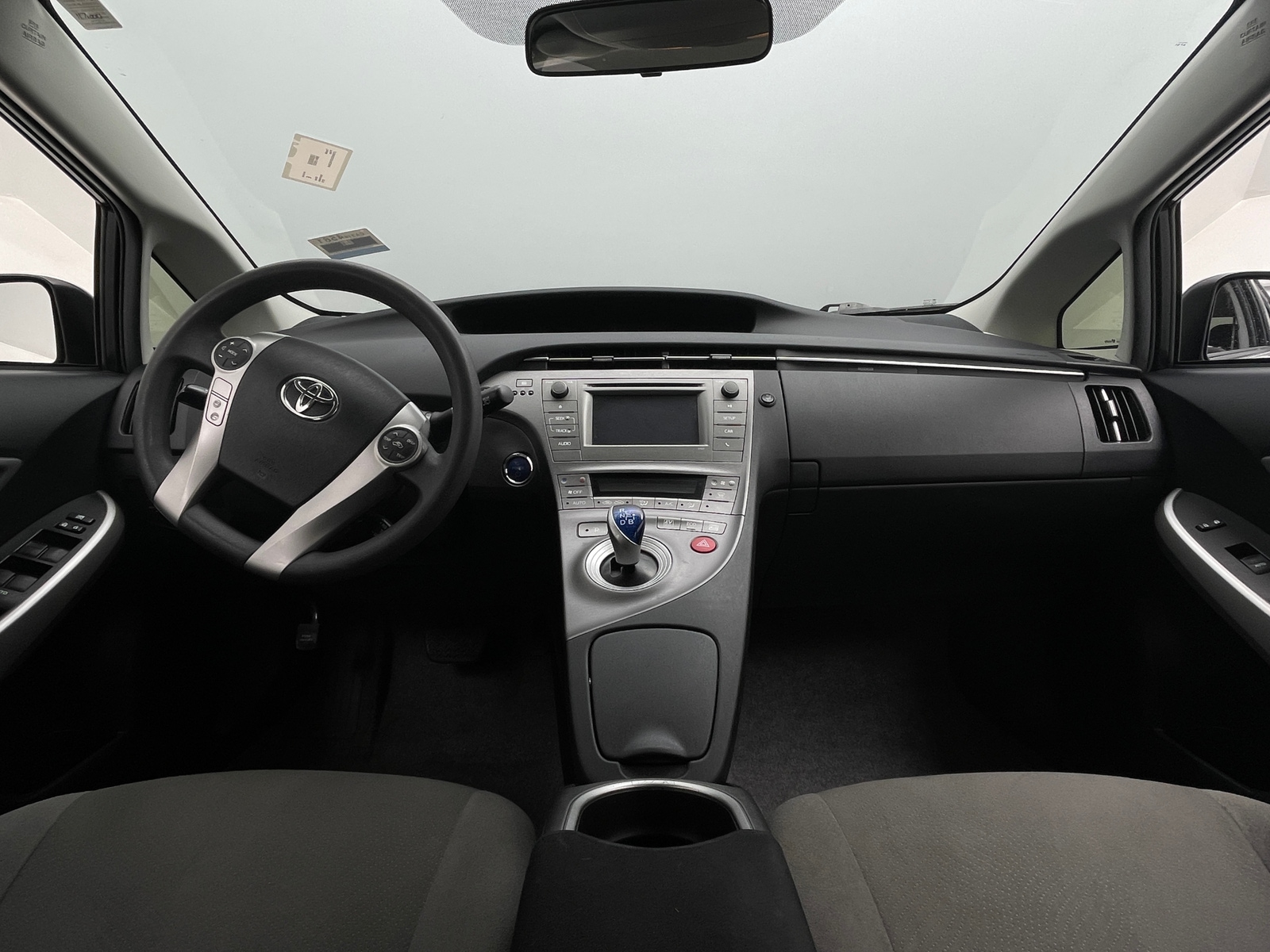 Thumbnail: 2015 Toyota Prius - 3