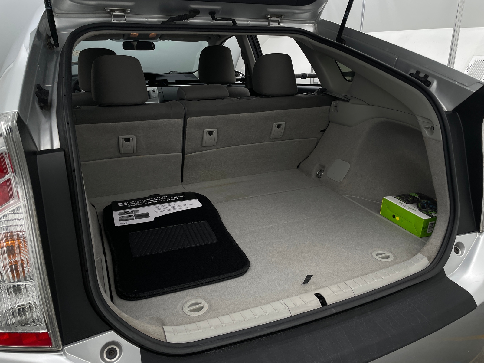 Thumbnail: 2015 Toyota Prius - 7