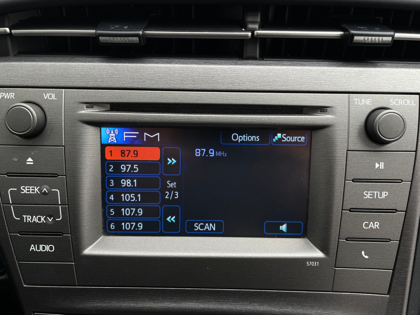 Thumbnail: 2015 Toyota Prius - 4